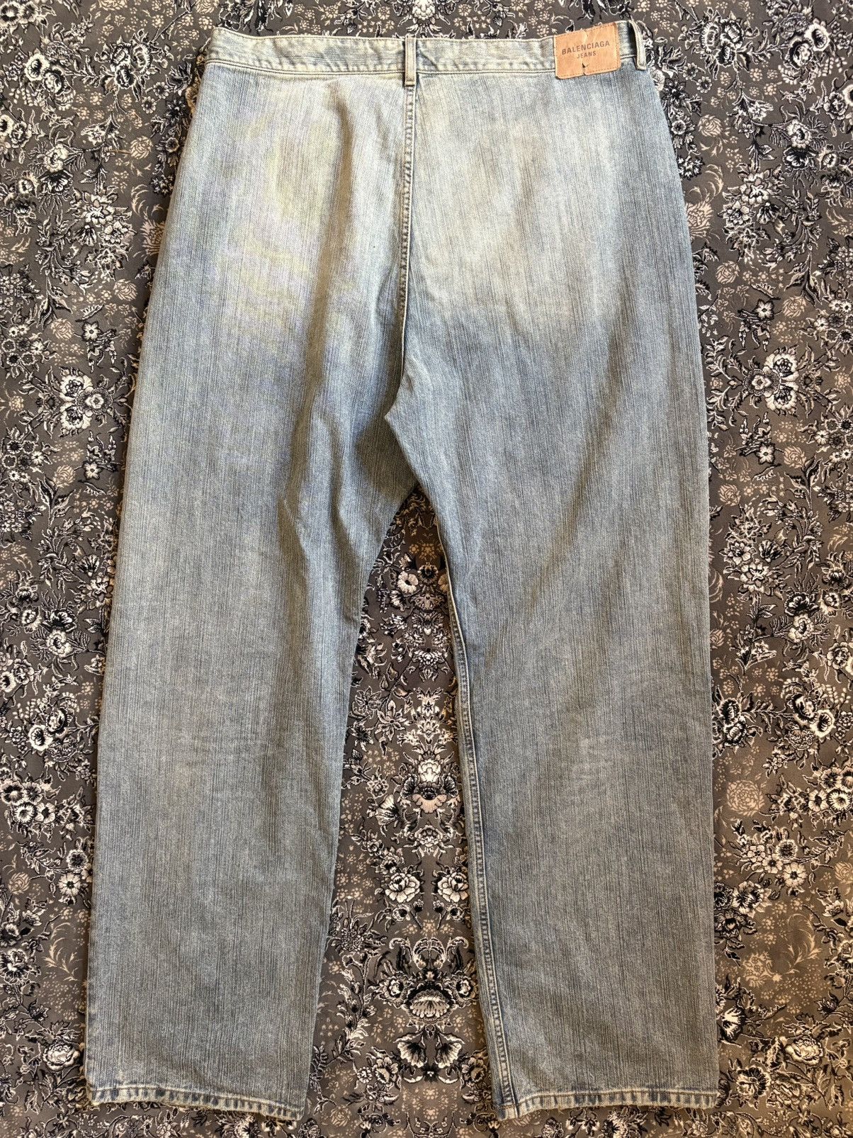 Balenciaga Balenciaga FW24 Italian Ring Jeans Size US 36 / EU 52 - 2 Thumbnail