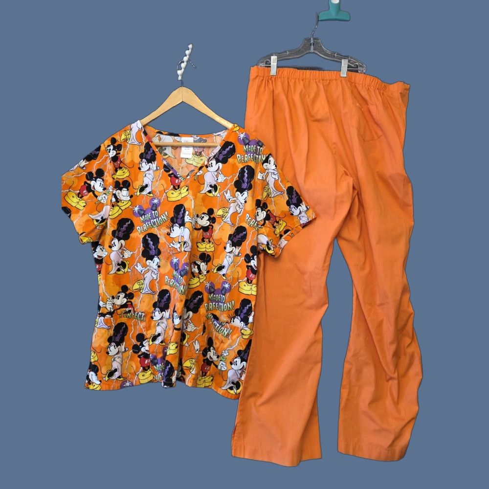 Disney VINTAGE Disney Scrub Top Pants Set Womens XL Orange Halloween Mickey Minnie Print Size XL / US 12-14 / IT 48-50 - 1 Thumbnail
