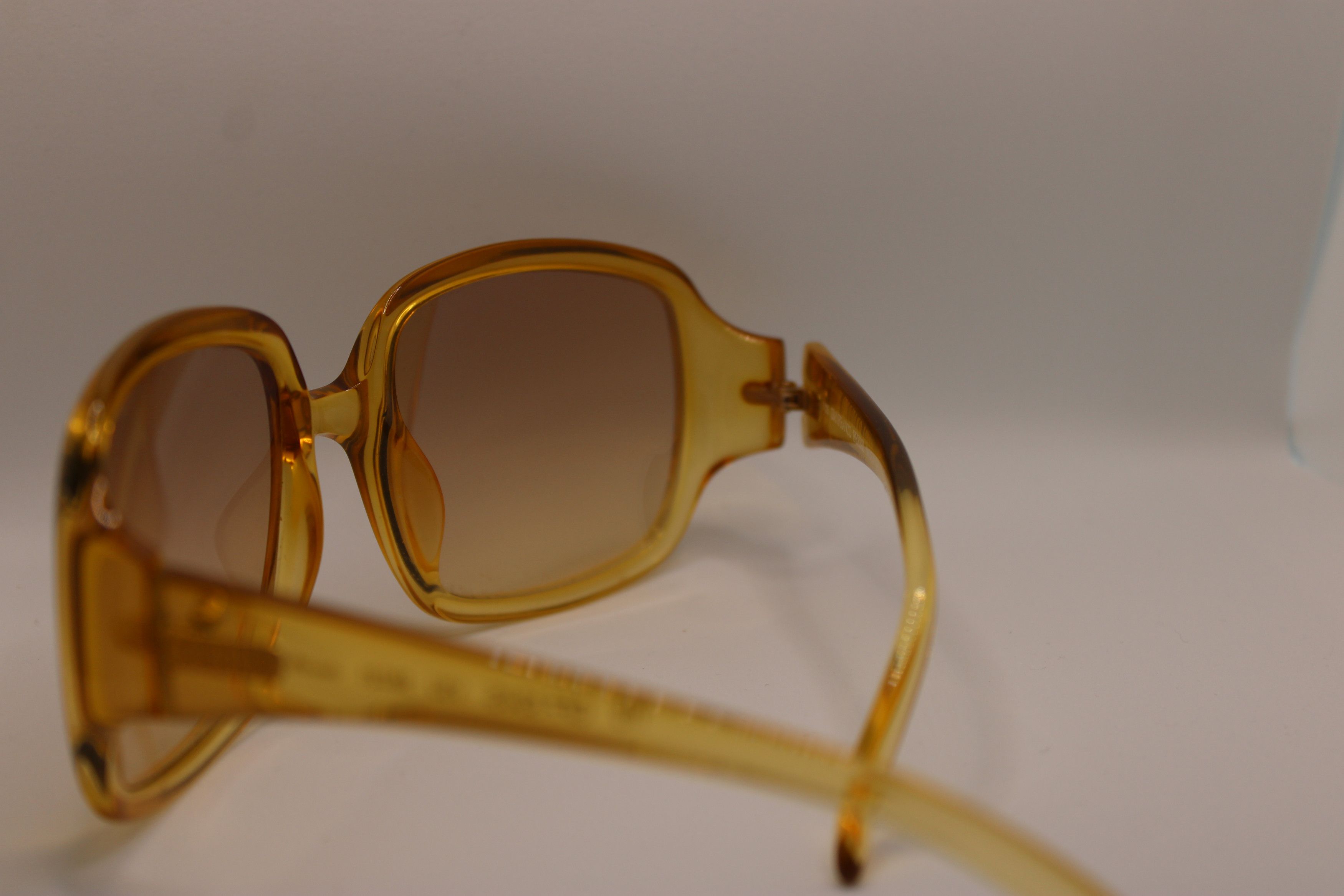 Gianfranco Ferre Fantastic Vtg. Gianfranco Ferre Yellow Sunglasses Size ONE SIZE - 17 Thumbnail