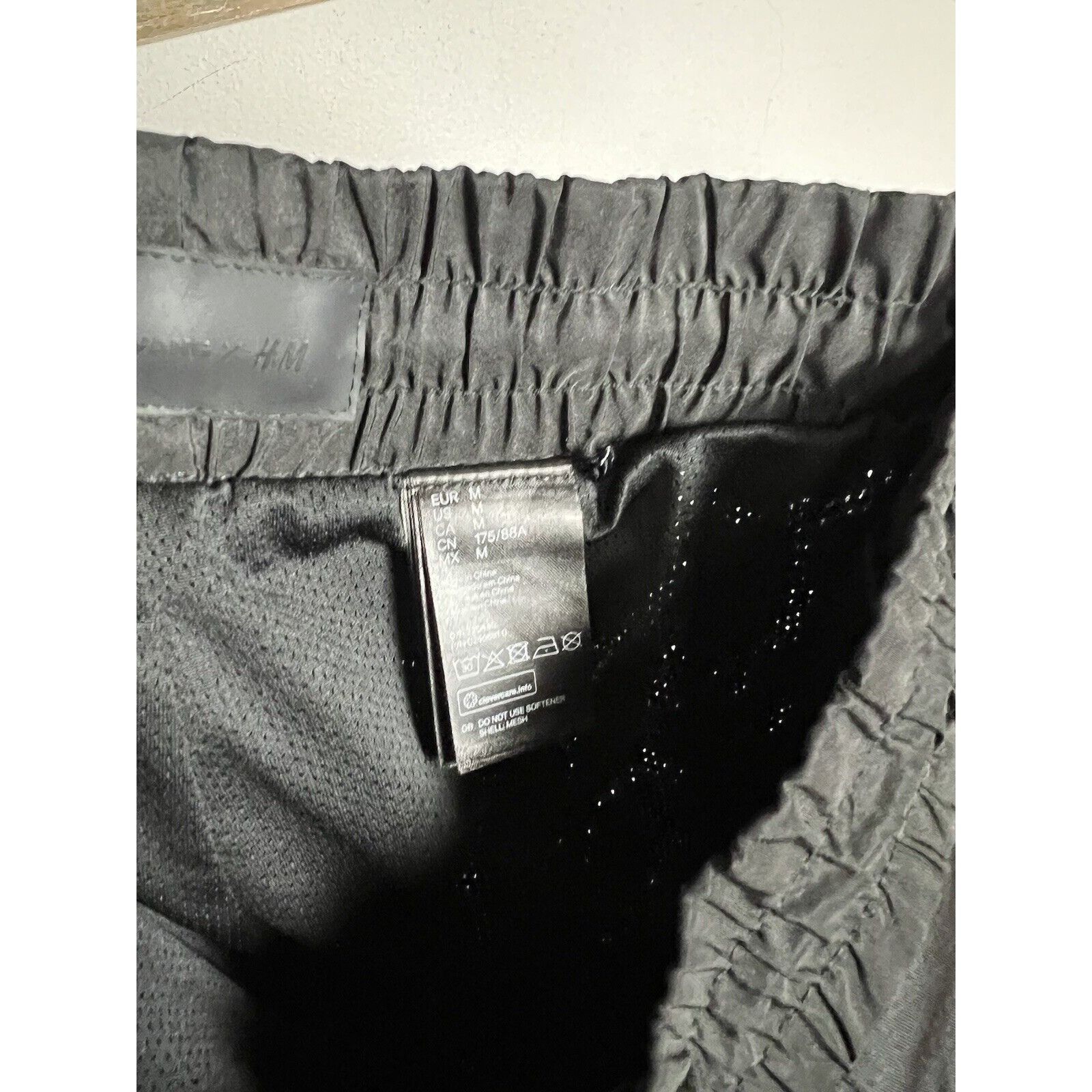Alexander Wang × H&M MINT! Alexander Wang x H&M Black Patchwork Short Size M Size US 32 / EU 48 - 11 Thumbnail
