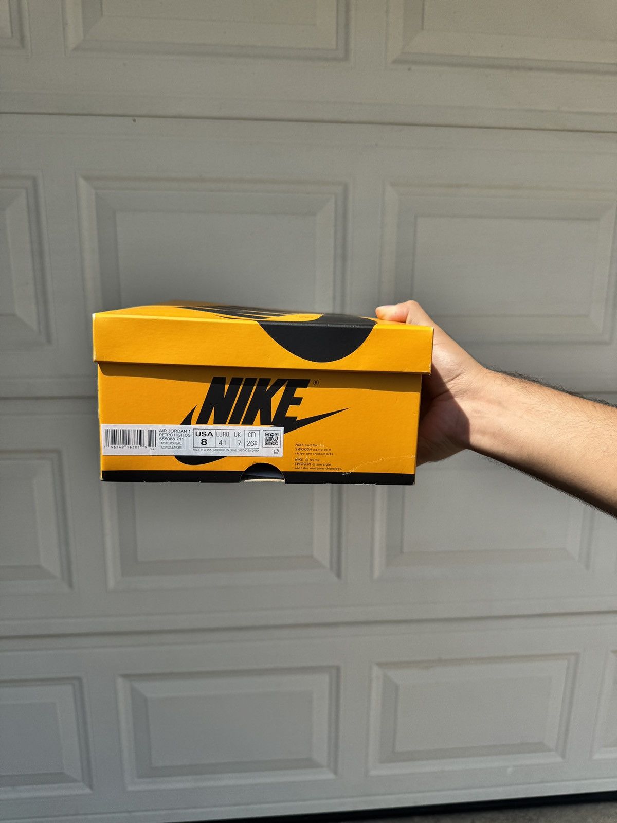 Nike Air Jordan High OG Yellow Toe Size US 8 / EU 41 - 2 Thumbnail