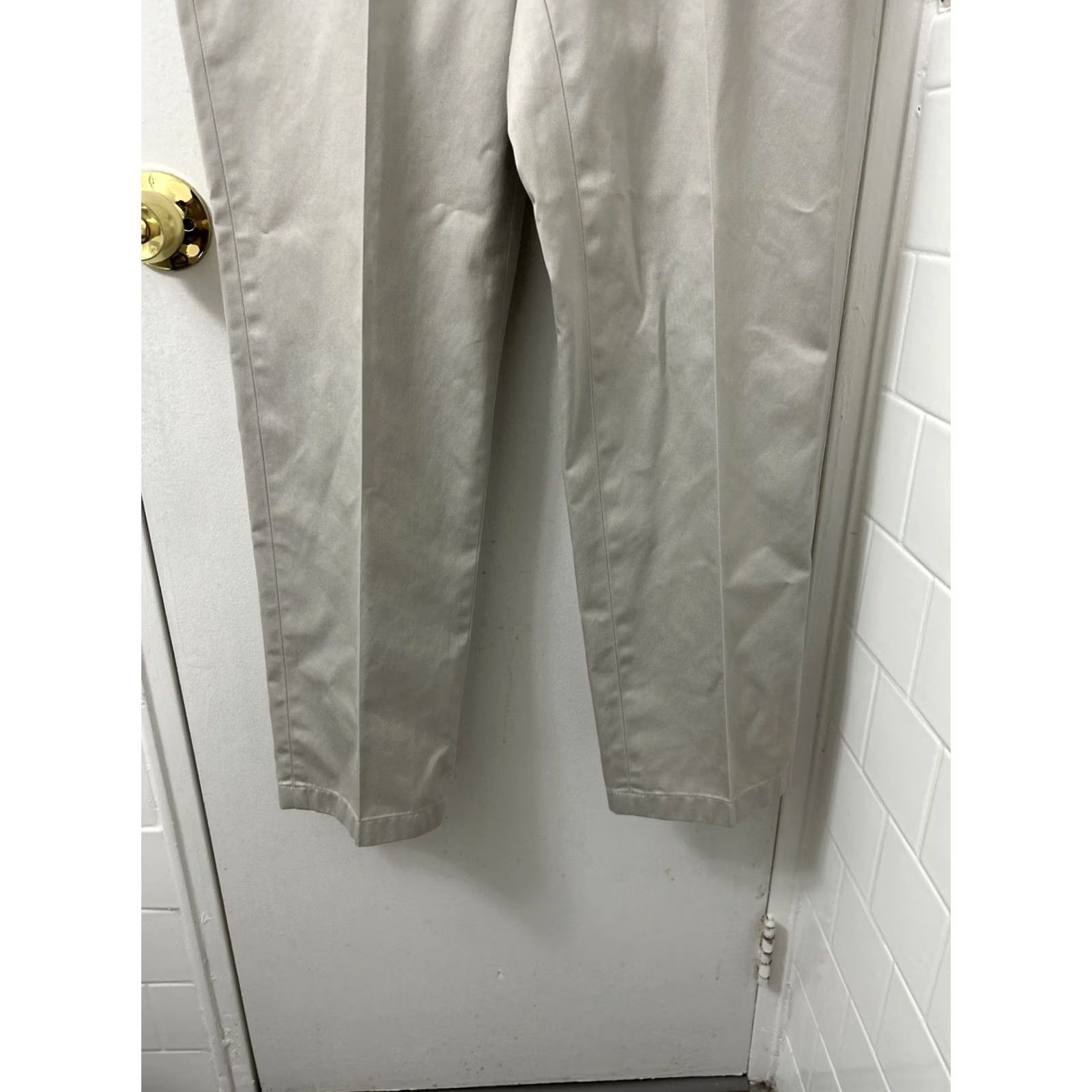 Jos. A. Bank Jos A Bank Travelers Collection Mens Chino Pants Beige Khaki 32x30 Slim Fit Size US 32 / EU 48 - 3 Thumbnail