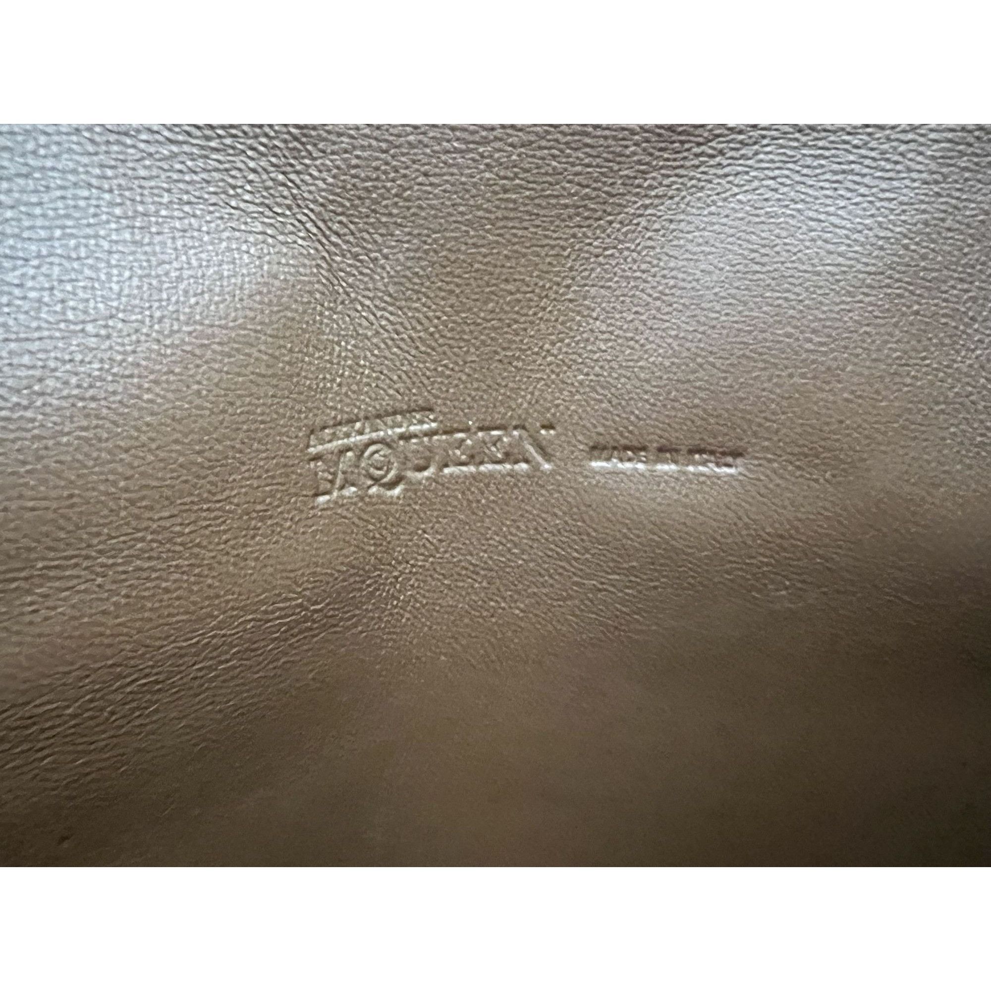 Alexander McQueen Alexander McQueen Black Leather Skull Clutch With Gold-Tone Size ONE SIZE - 7 Thumbnail