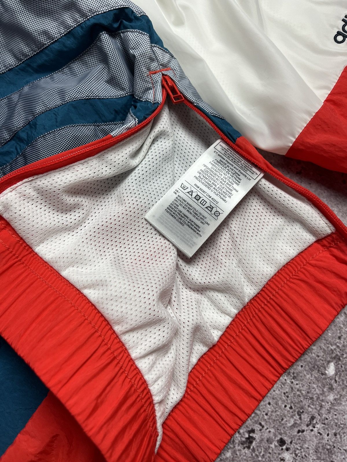 Adidas Adidas Originals V-Stripes Windbreaker Anorak Size US S / EU 44-46 / 1 - 7 Thumbnail