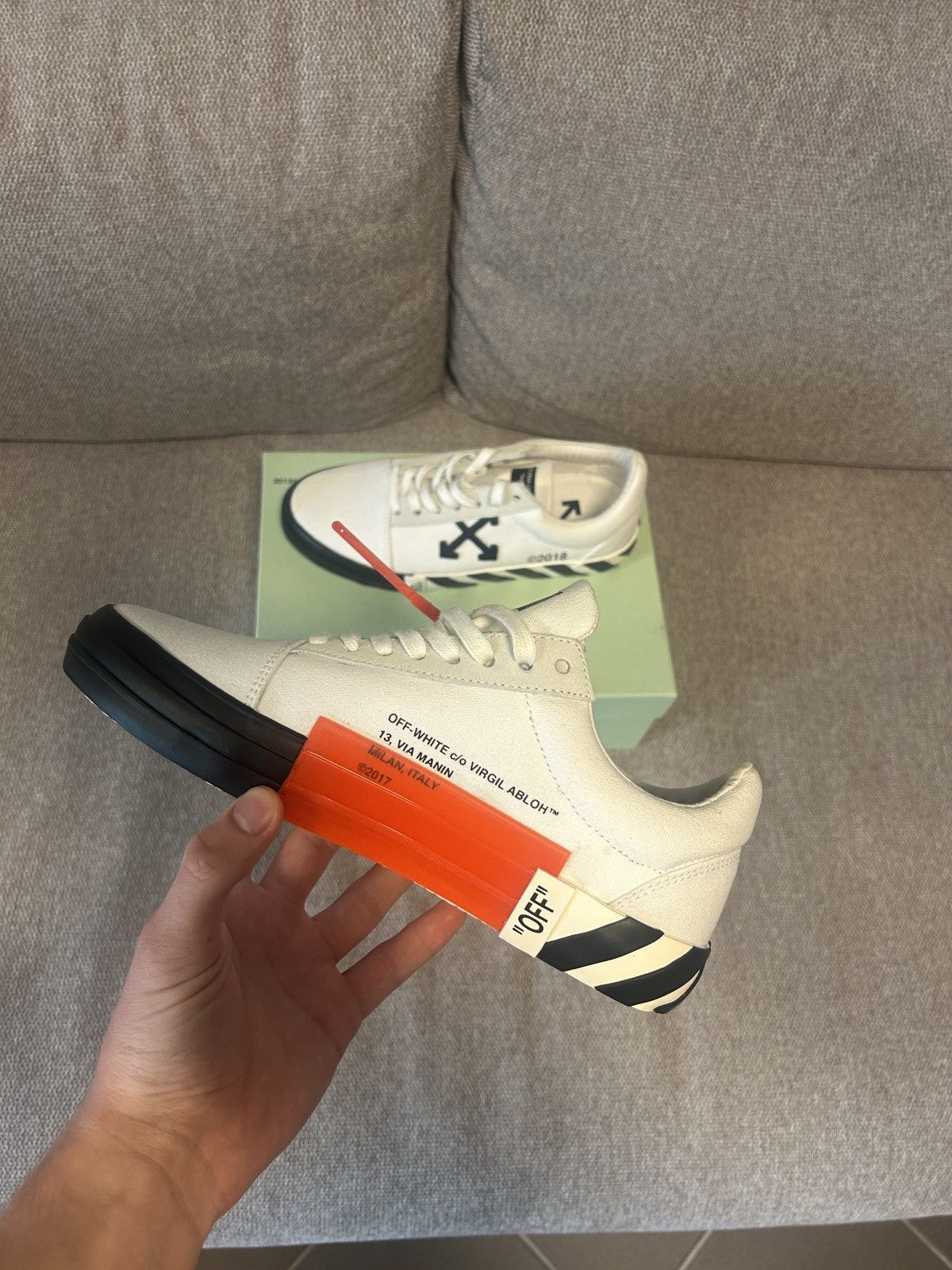 Off-White Off-white Vulc Low White (Updated Stripes) Size US 7 / EU 40 - 3 Thumbnail