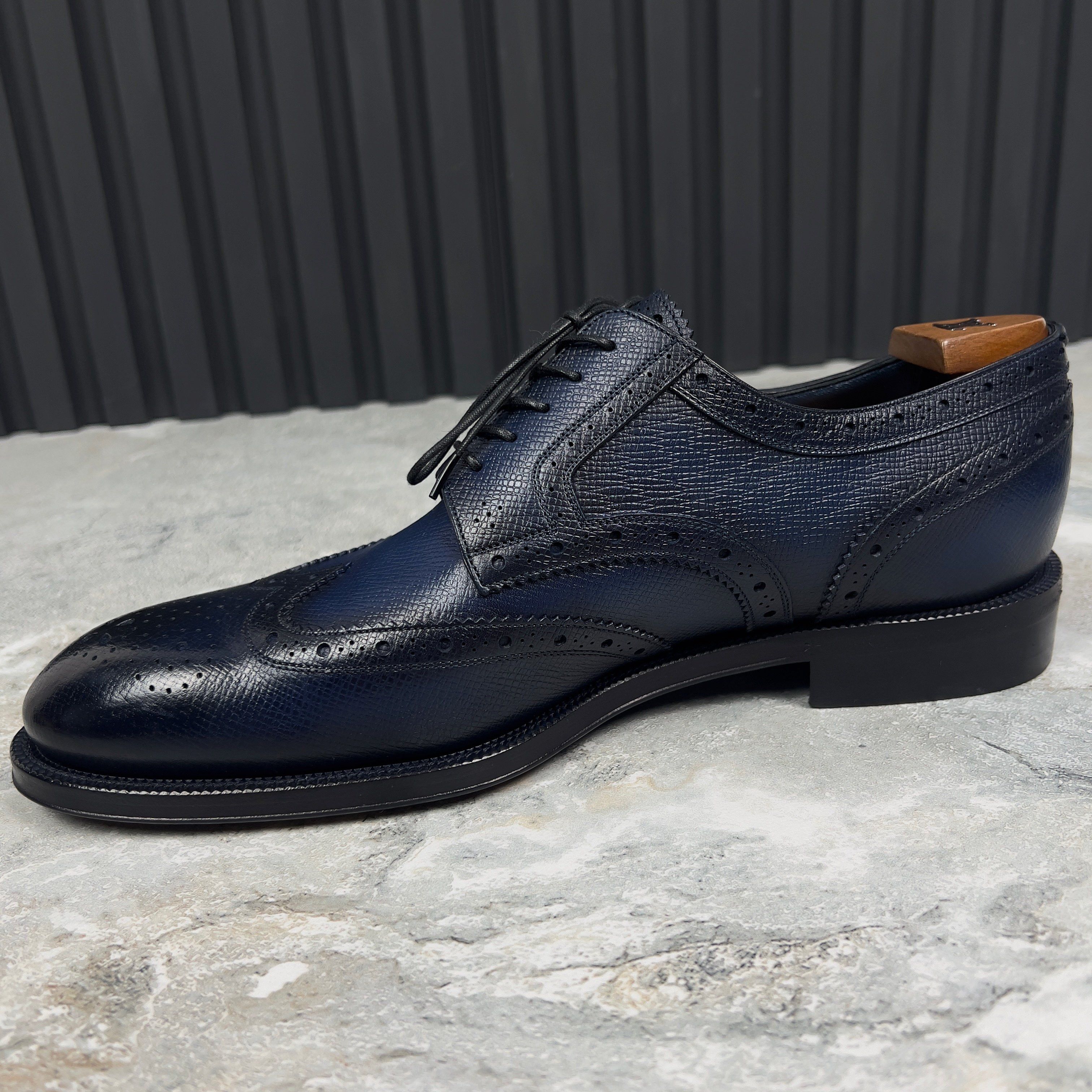 Louis Vuitton Derby Wingtip Taiga Leather Size US 8 / EU 41 - 6 Thumbnail