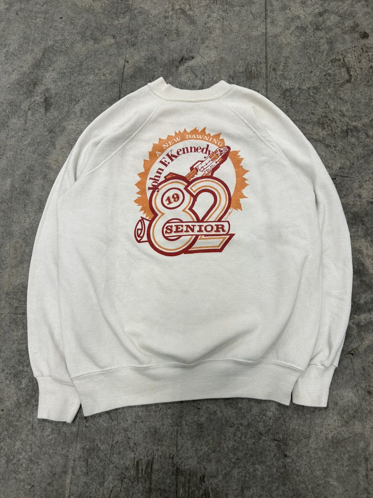 Vintage Vintage 80s John F Kennedy space center sweatshirt NASA Size US L / EU 52-54 / 3 - 1 Thumbnail