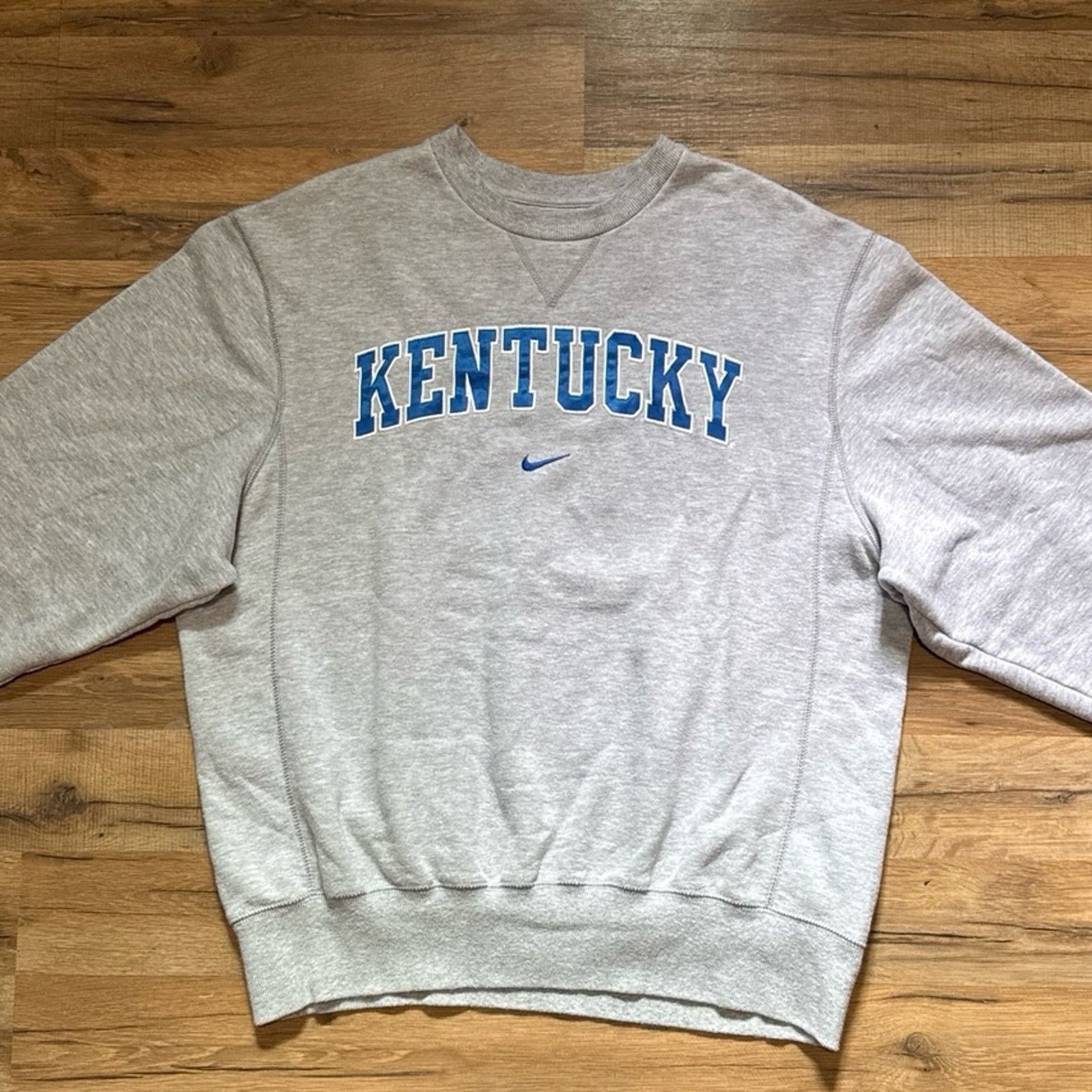 Nike Y2K Nike Team Kentucky Wildcats Center Swoosh Crewneck Size US M / EU 48-50 / 2 - 2 Thumbnail