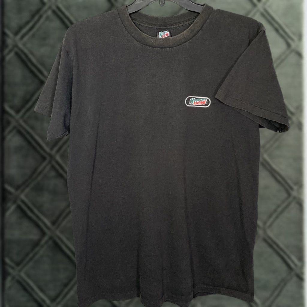 Vintage VINTAGE Mountain Dew T Shirt Single Stitch USA XL 23x30 Black Grunge 90s Mens Size US L / EU 52-54 / 3 - 1 Thumbnail