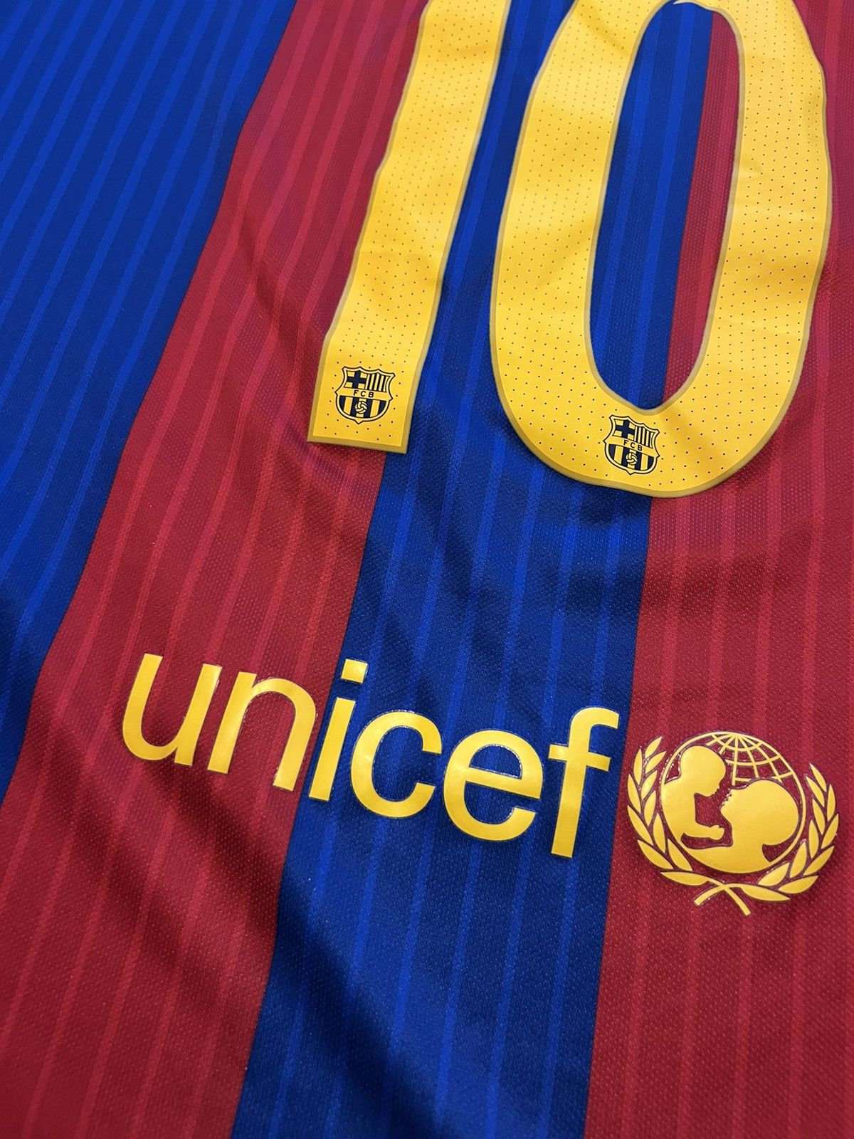 Nike × Vintage Soccer Jersey Kit Nike FC Barcelona 2016/17 Home #10 Messi Size US XL / EU 56 / 4 - 4 Thumbnail