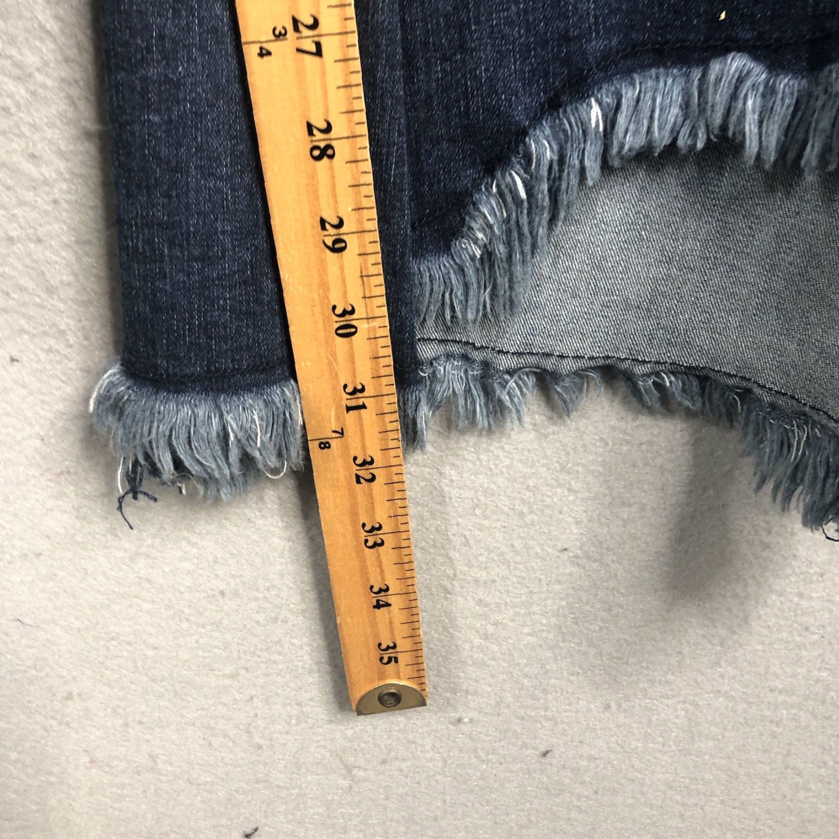 Grace in LA Grace In LA Jeans Womens 26 High Waist Bell Bottom Dark Wash Extreme Flare Jeans Womens 26 High Waist Bell Bottom Dark Wash Extreme Flare Size 26" / US 2 / IT 38 - 6 Thumbnail