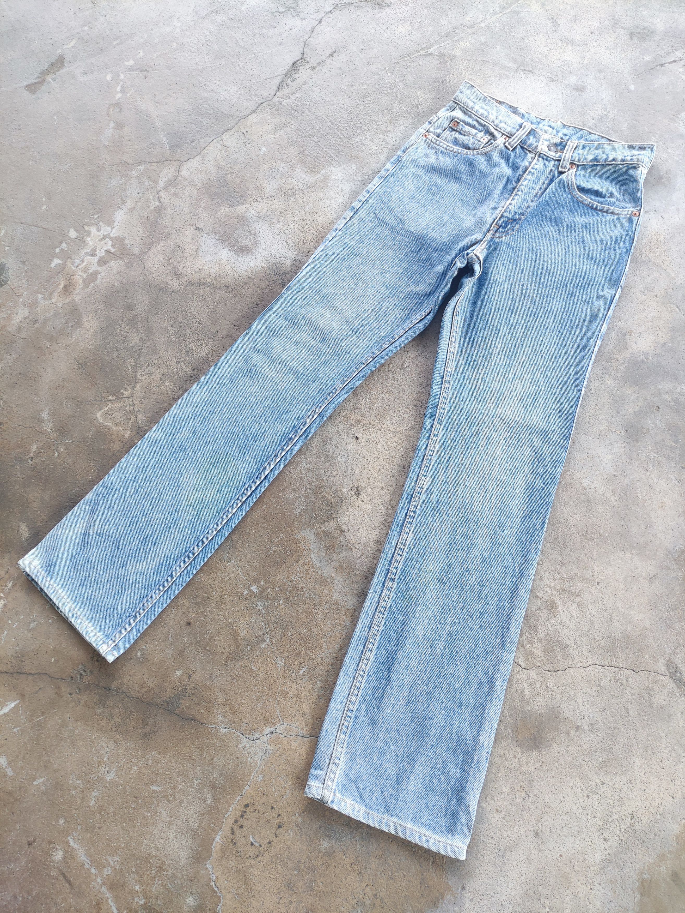 Levi's Vintage Levi's Brand Denim Faded Ripped Pants Size US 26 / EU 42 - 2 Thumbnail
