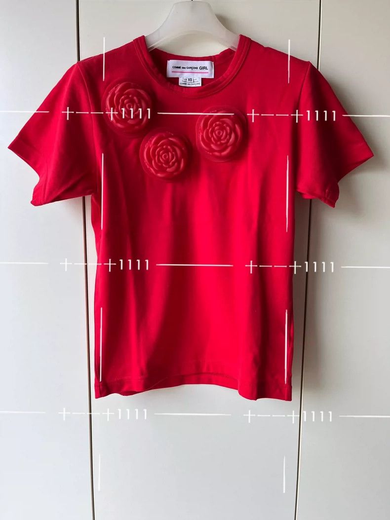 Comme des Garcons Comme Des Garcons Rose Flower Short Sleeve T-Shirt Size XS / US 0-2 / IT 36-38 - 1 Thumbnail