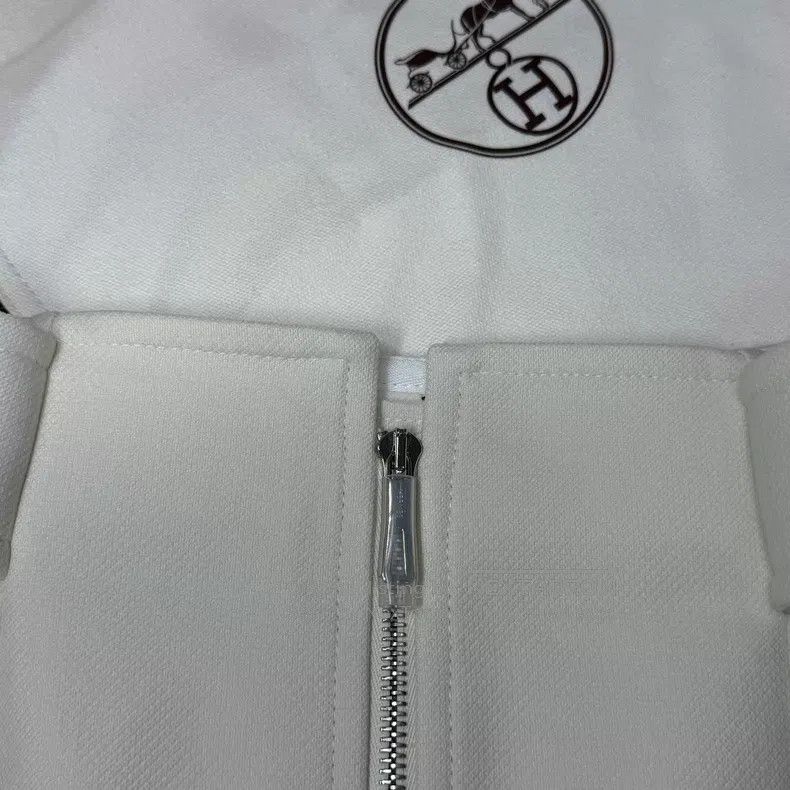 Hermes Hermes White High Waist Short Pants Casual Skirt Size 24" / US 00 / IT 34 - 4 Thumbnail