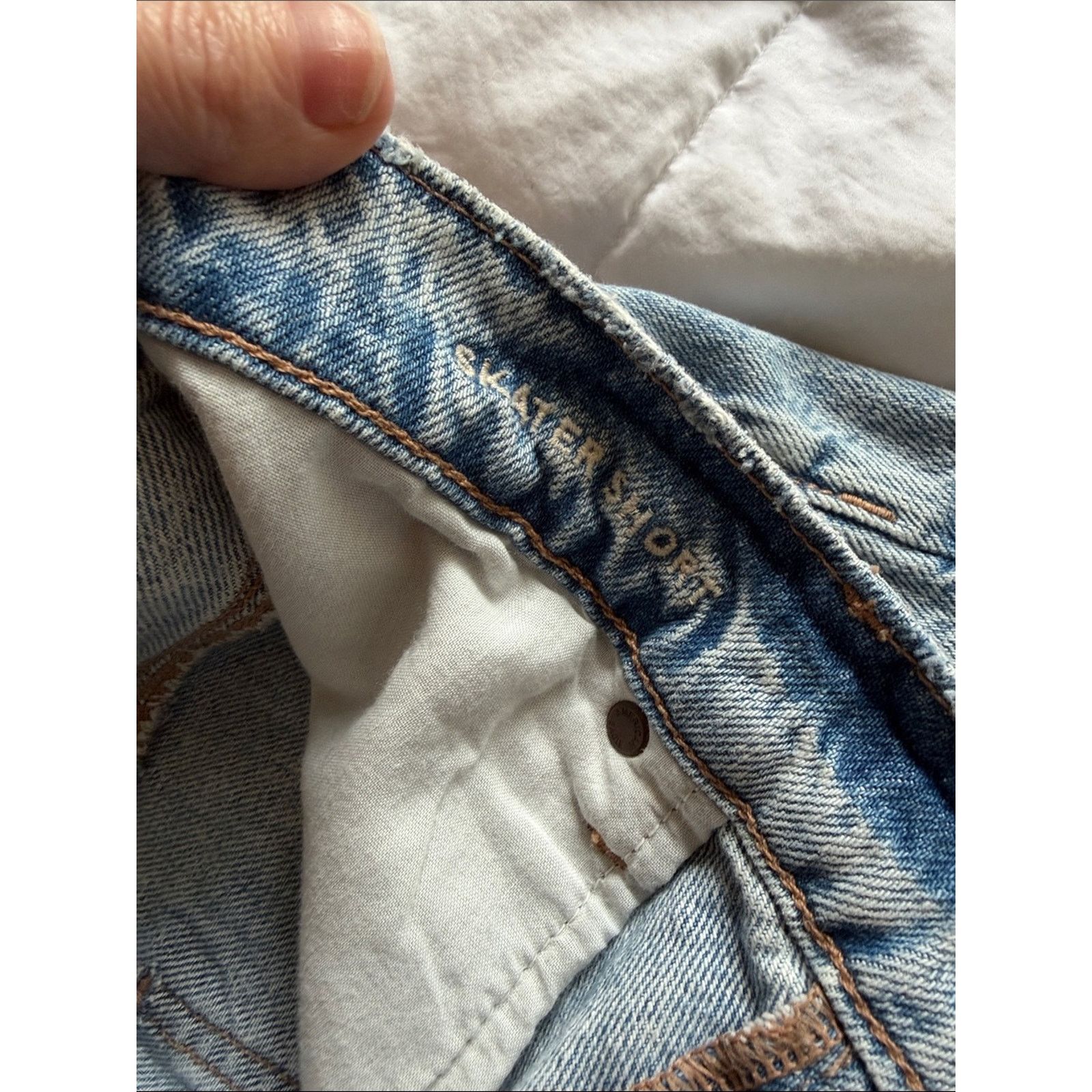 American Eagle Outfitters American Eagle Womens Low Rise Denim Baggy Skater Short Sz 6 Size 28" / US 6 / IT 42 - 4 Thumbnail