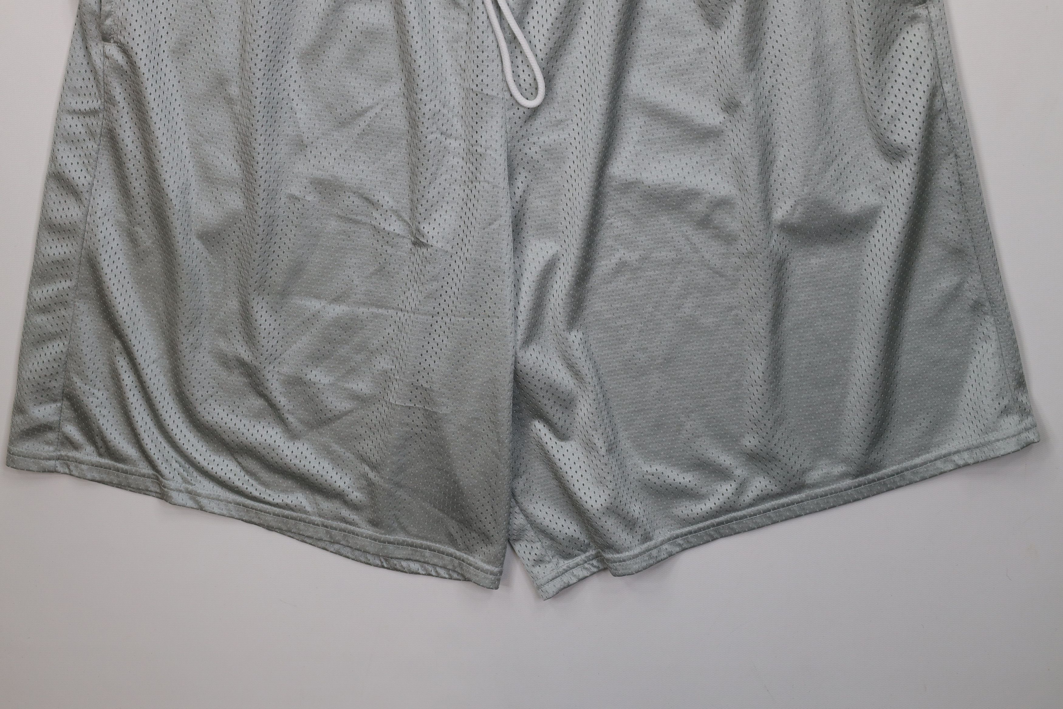 Vintage Vintage 90s Y2K Streetwear Above Knee Mesh Shorts Polyester Size US 36 / EU 52 - 4 Thumbnail
