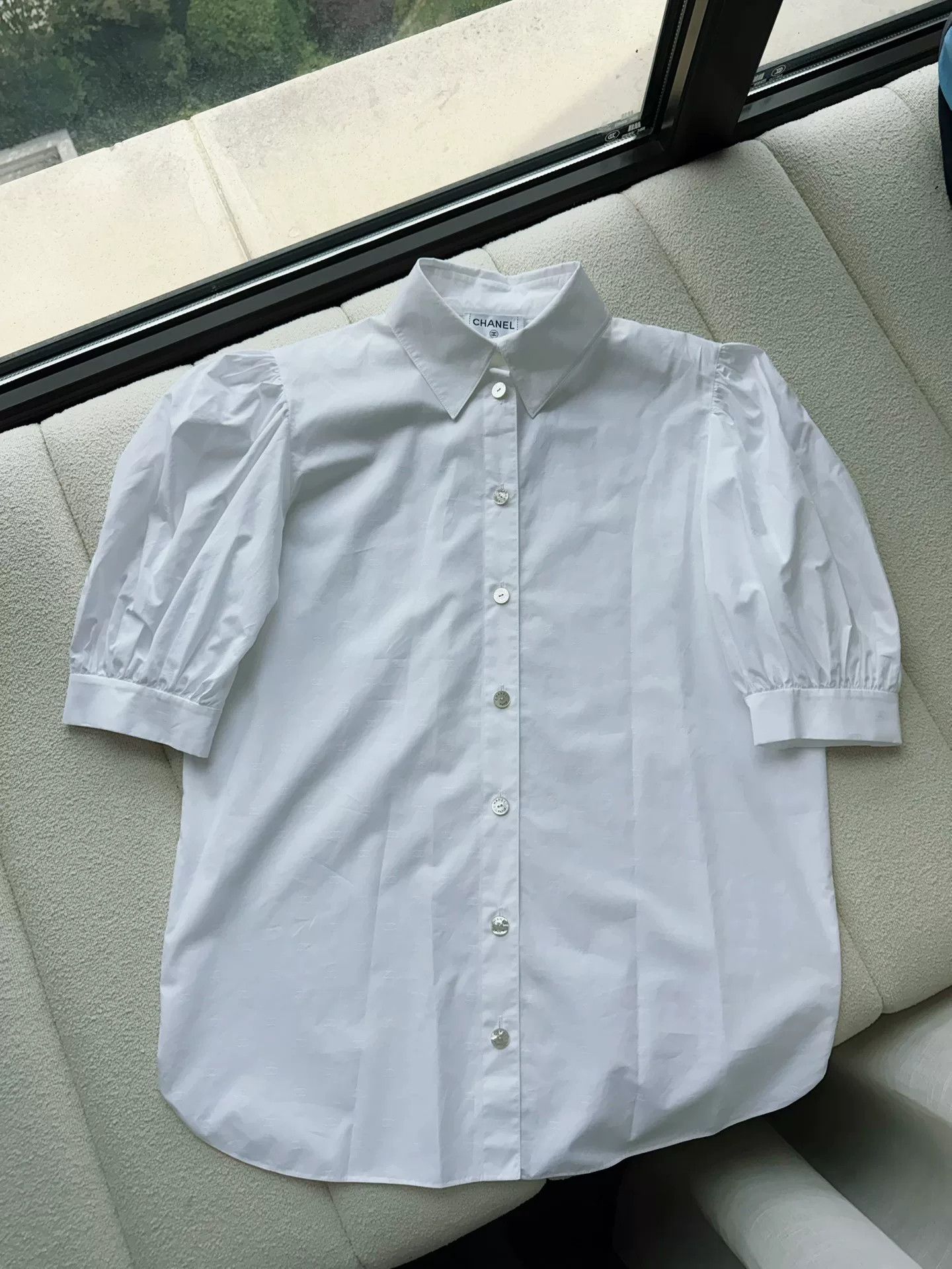 Chanel vintage chanel logo puff sleeve blouse Size M / US 6-8 / IT 42-44 - 1 Thumbnail