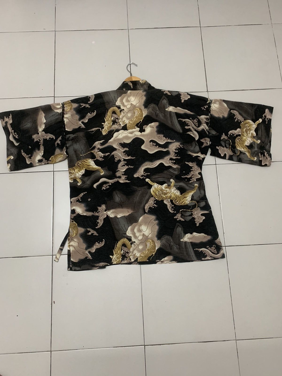 Vintage Vintage Kimono Cardigan Dragon&Tiger Full print Size US M / EU 48-50 / 2 - 7 Thumbnail