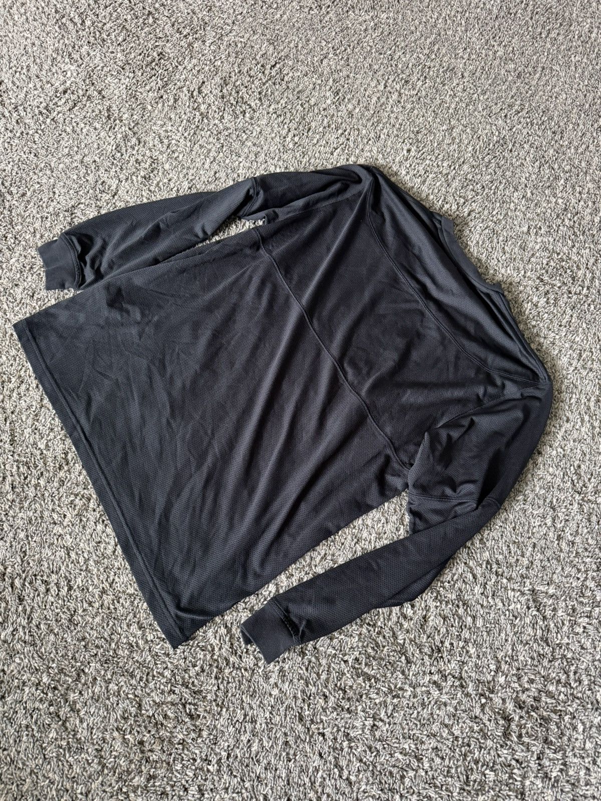 Supreme "Superior Performance" Arabic Mesh L/S Top SS25 Size US M / EU 48-50 / 2 - 8 Thumbnail