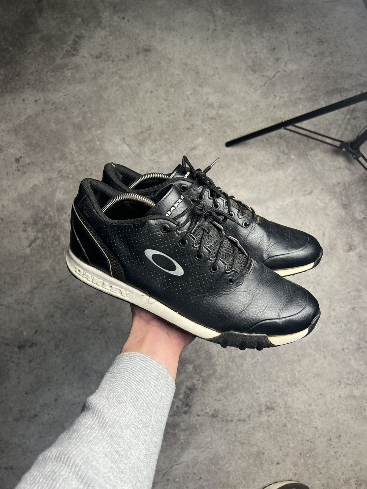 Oakley Vintage Oakley 2000s Shoes Black Leather Sneakers Size US 12 / EU 45 - 5 Thumbnail