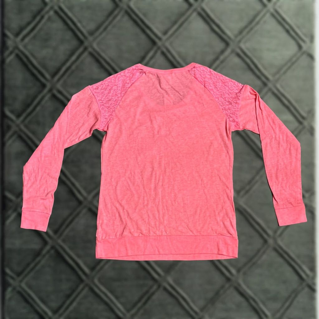 Victoria's Secret Victoria's Secret Shirt T-Shirt Lace Long Sleeve Pink Small Regular Womens Size S Lightweight All Seasons Stretch VINTAGE? (No) Size S / US 4 / IT 40 - 1 Thumbnail
