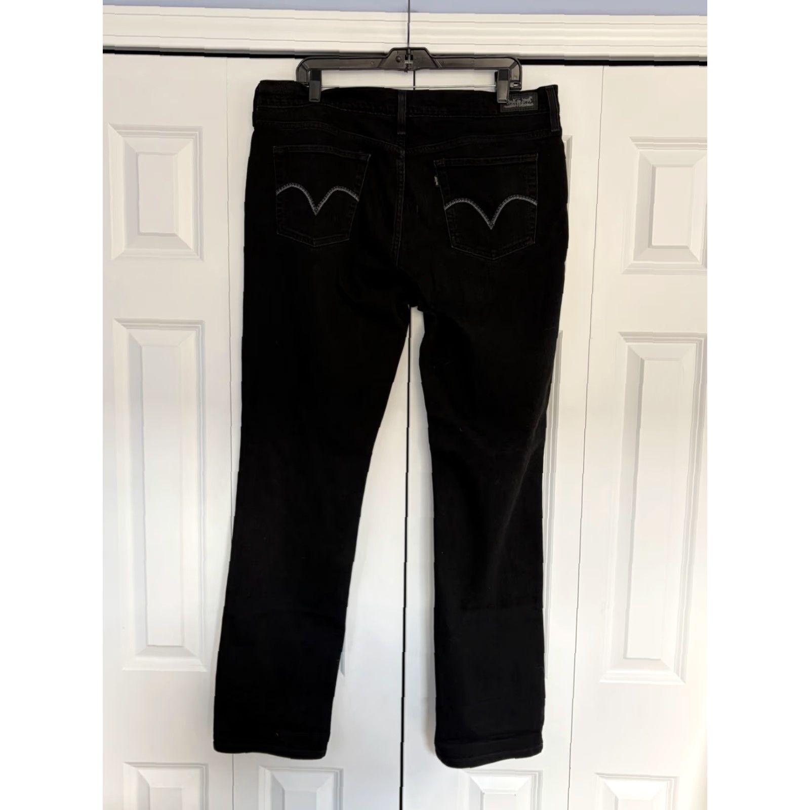 Levi's VINTAGE? No. Levi's 505 Straight Leg Jeans Womens Black Denim size 16L 33x34 Regular Stretch 5-Pocket Dark Wash Straight Size 38" / US 16 / IT 52 - 2 Thumbnail