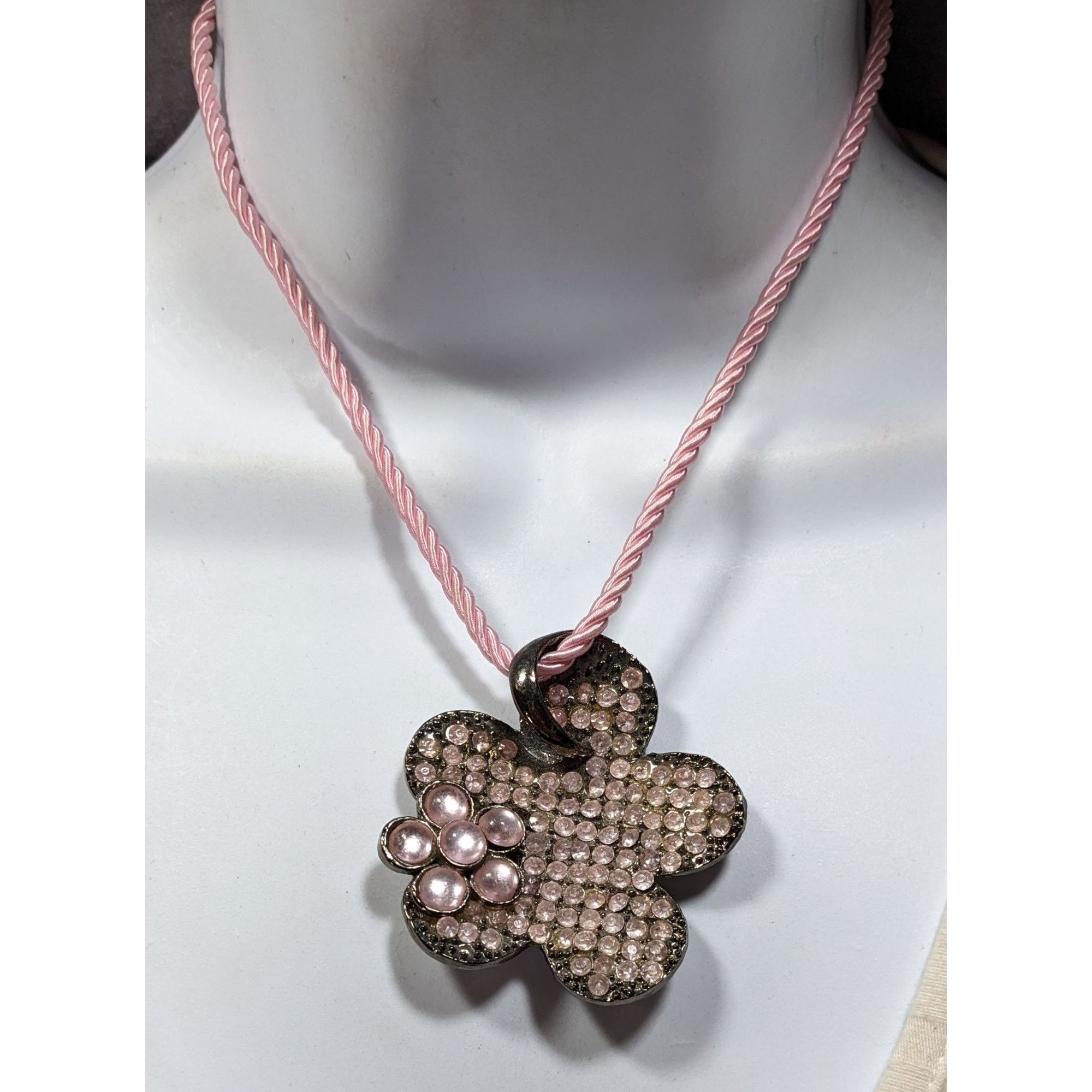 Other Vintage 90s Retro Pink Flower Pendant Necklace Size ONE SIZE - 4 Thumbnail
