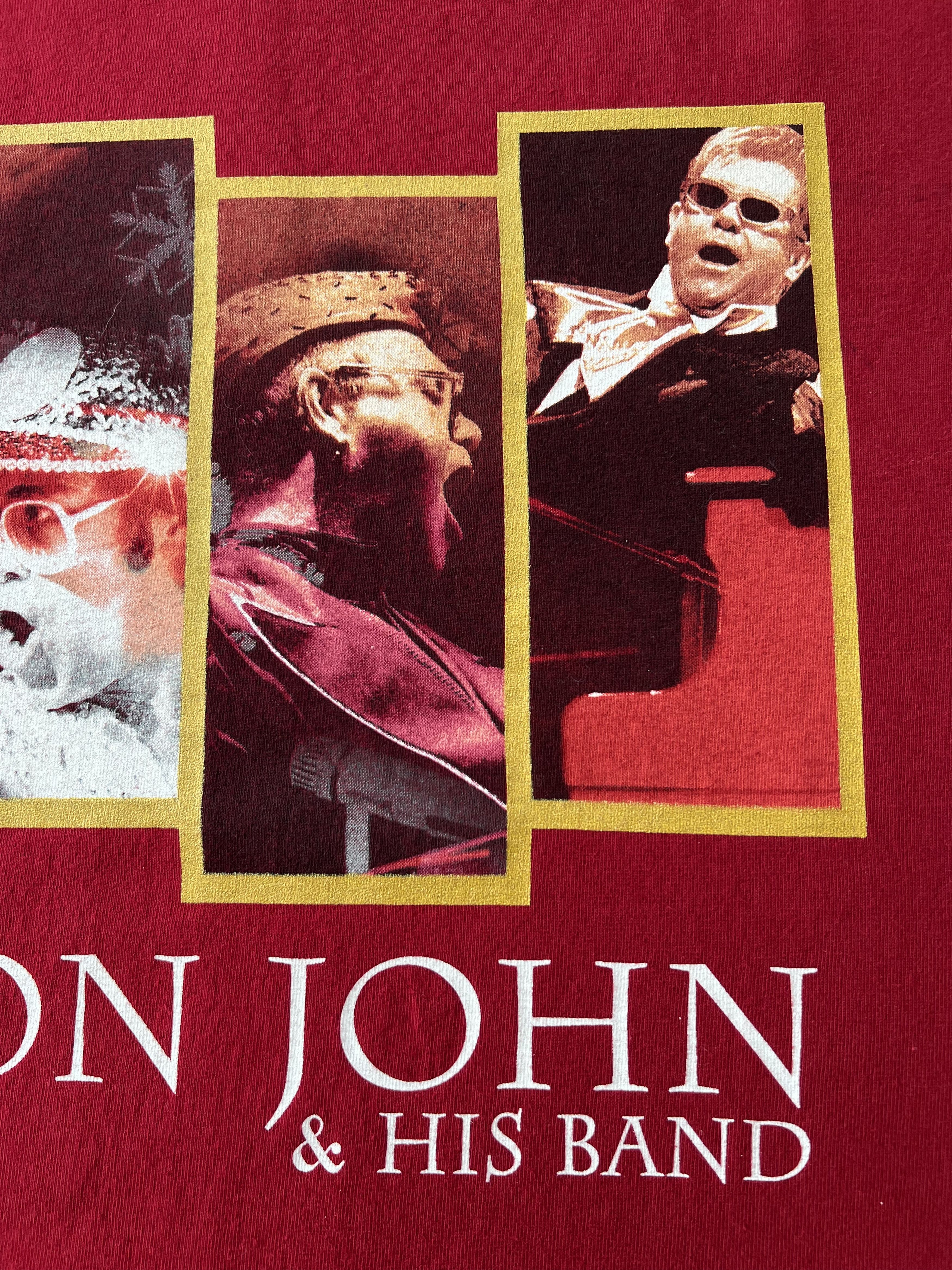 Band Tees Vintage 2004 Elton John & His Band Christmas Red T-shirt Size US XL / EU 56 / 4 - 4 Thumbnail