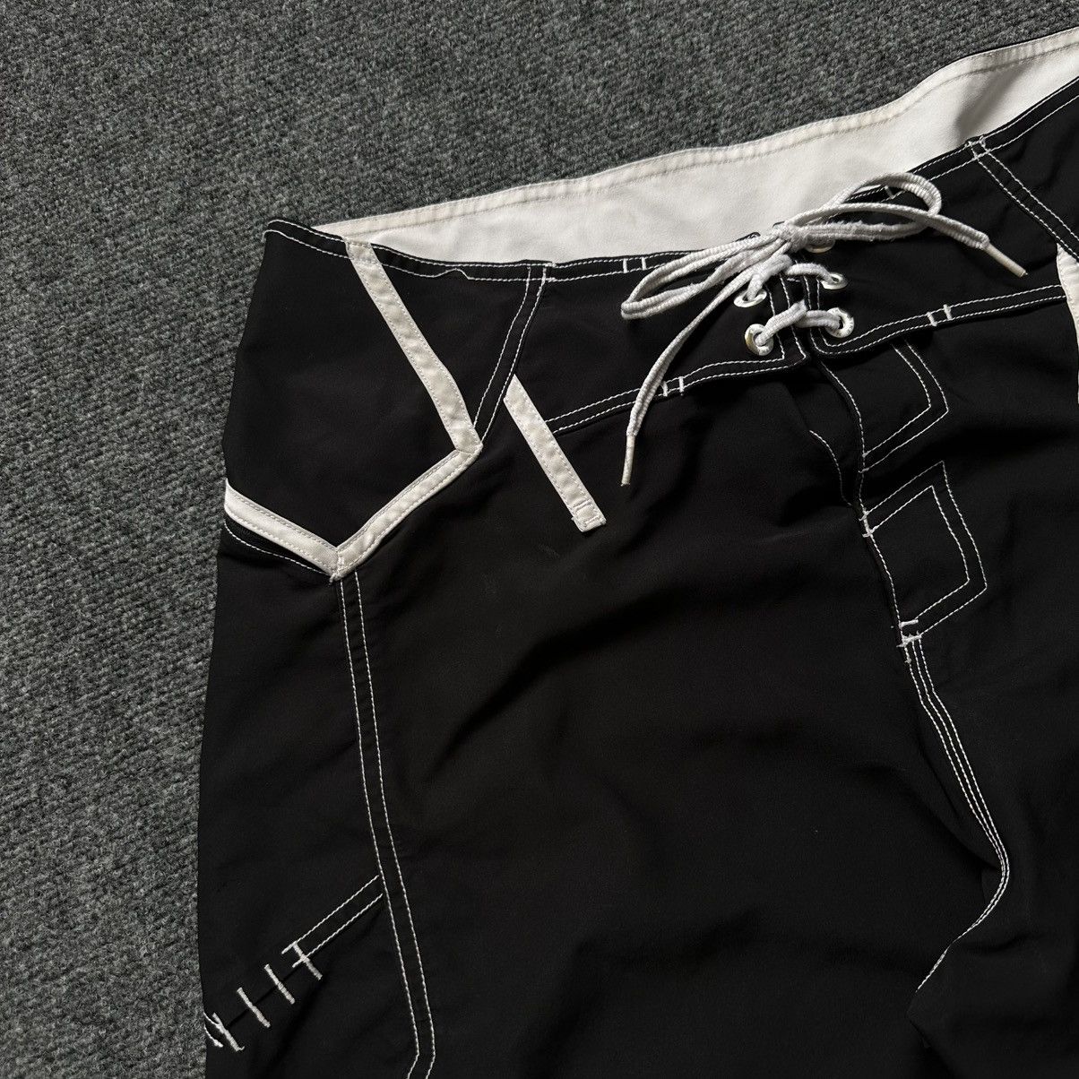 Nike VTG Nike Shorts Size 34 Y2K 00s USA Swimwear Hype Trend Size US 34 / EU 50 - 9 Thumbnail