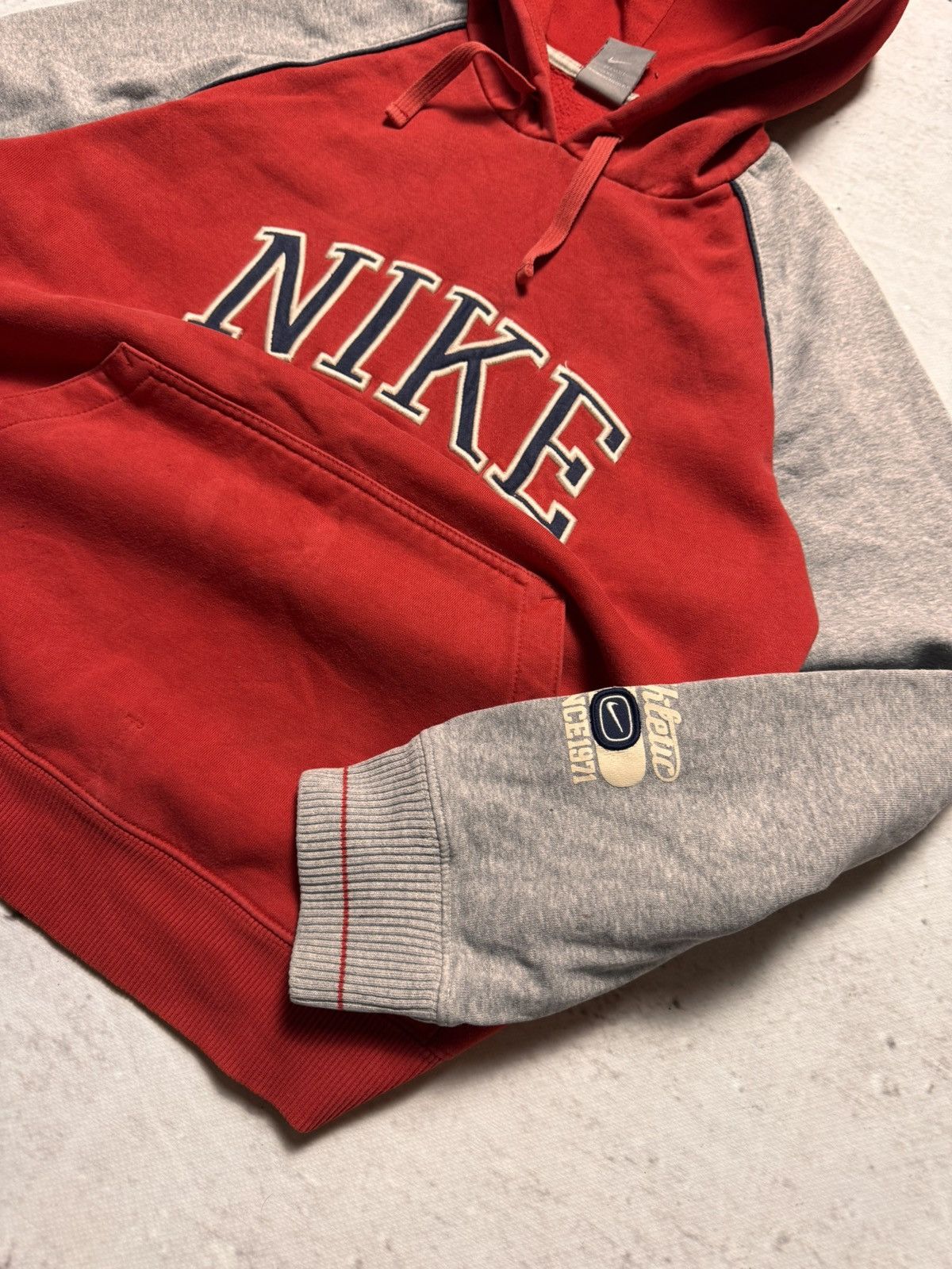 Nike × Vintage NIKE VINTAGE CENTER LOGO OVERSIZE BOXY HOODIE Size US S / EU 44-46 / 1 - 3 Thumbnail