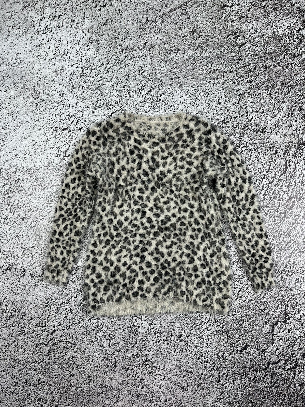 Vintage VINTAGE Y2K FUZZY LEOPARD LONG SWEATER AVANTGARDE Size M / US 6-8 / IT 42-44 - 1 Thumbnail