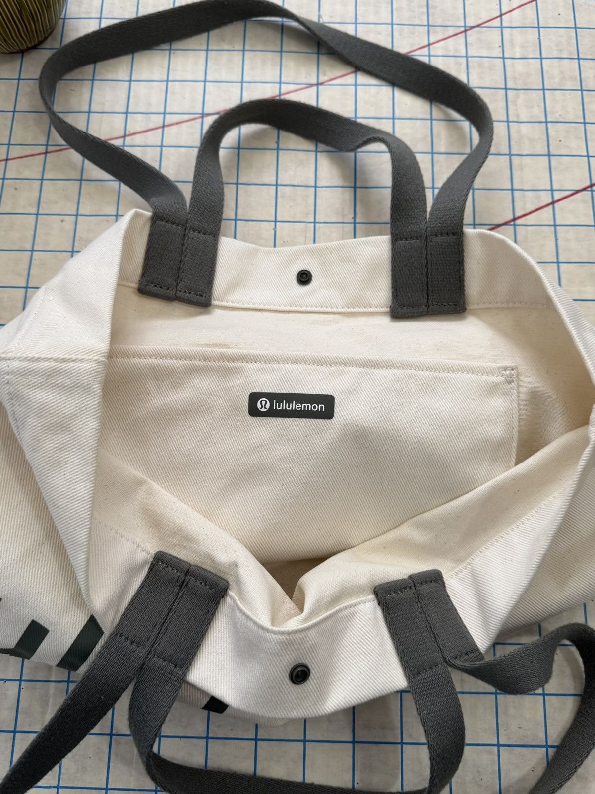 Lululemon Lululemon Spell Out Tote Bag Grey Handles OSFA Size ONE SIZE - 6 Thumbnail