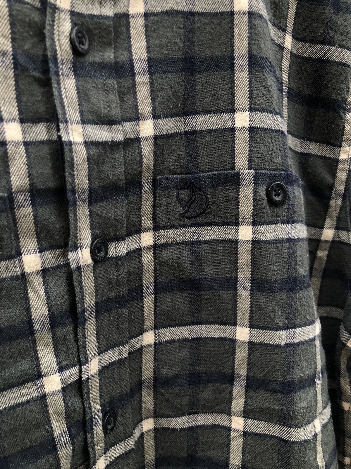 Fjallraven Fjallraven Button Shirts Size US M / EU 48-50 / 2 - 6 Thumbnail