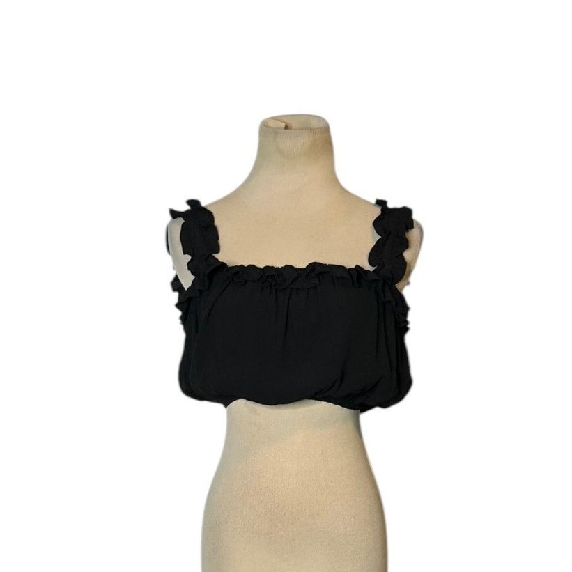 Forever 21 Forever 21 black ruffle straps crop top size small Size S / US 4 / IT 40 - 8 Thumbnail