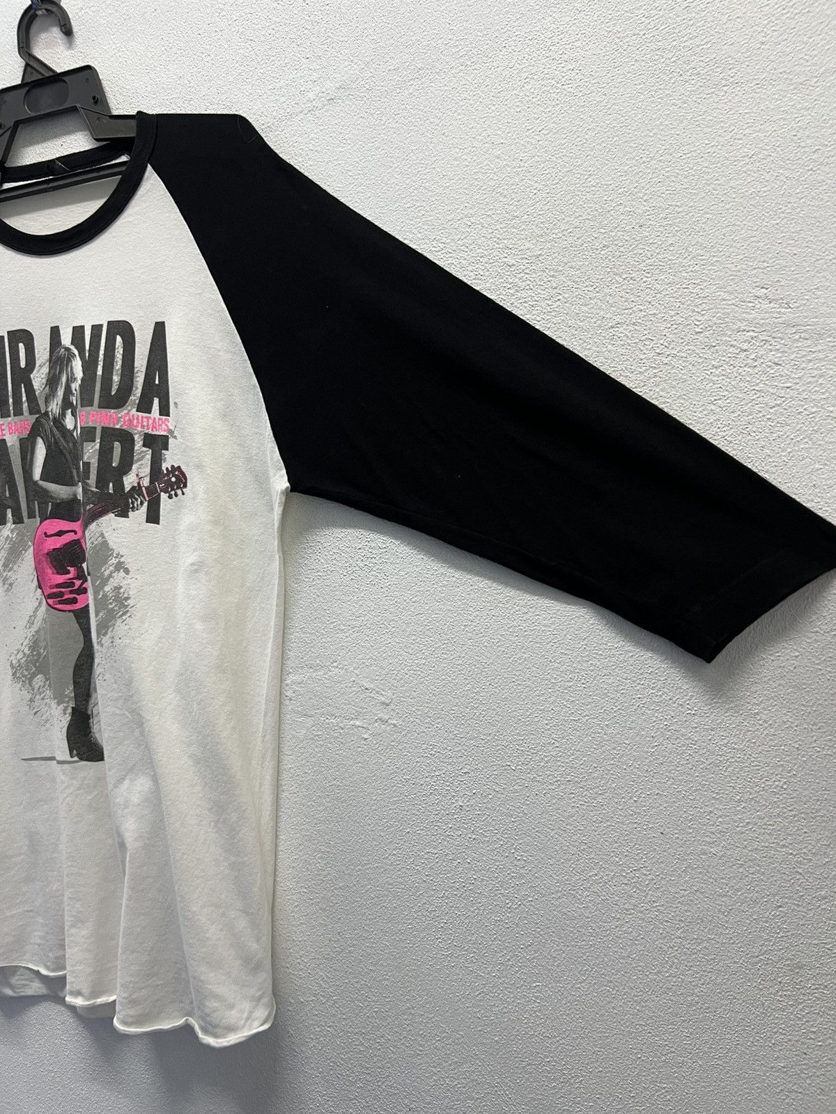Band Tees × Tultex × Vintage VINTAGE MIRANDA LAMBERT ROADSIDE BARS & PINK GUITARS SHIRT Size US L / EU 52-54 / 3 - 5 Thumbnail
