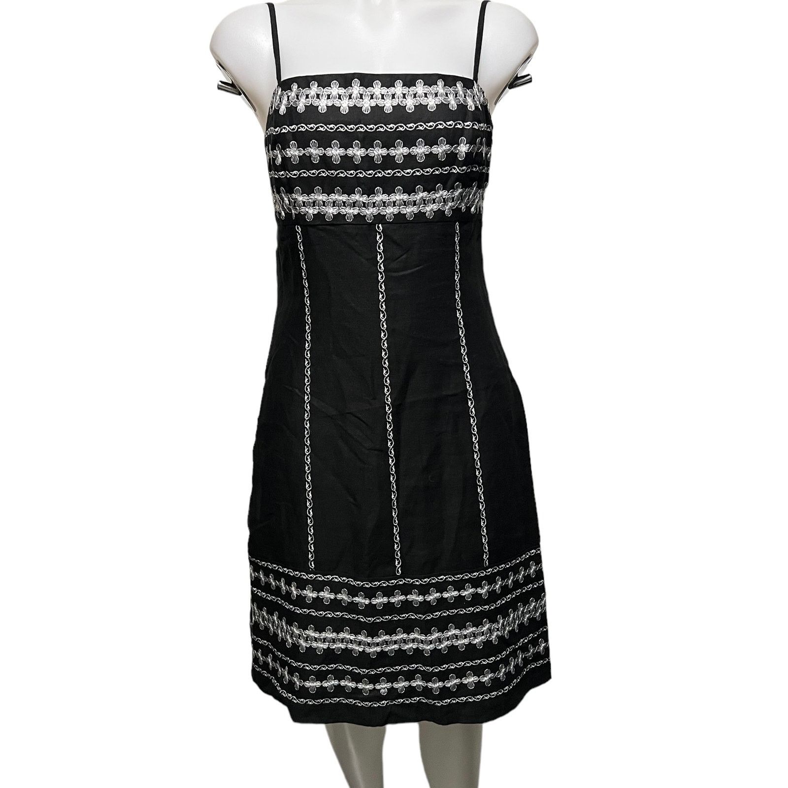 Ann Taylor Ann Taylor Black Embroidered Linen Dress Spaghetti Straps 4 Size S / US 4 / IT 40 - 1 Thumbnail