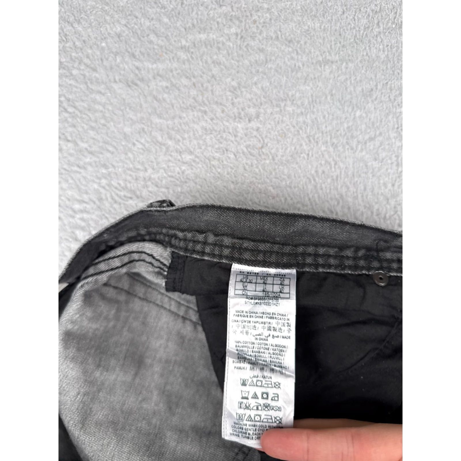 Guess Guess Jeans Mens 40x30 Black Relaxed Straight Rowland Fit Cotton Blend Zip Fly Size US 40 / EU 56 - 7 Thumbnail