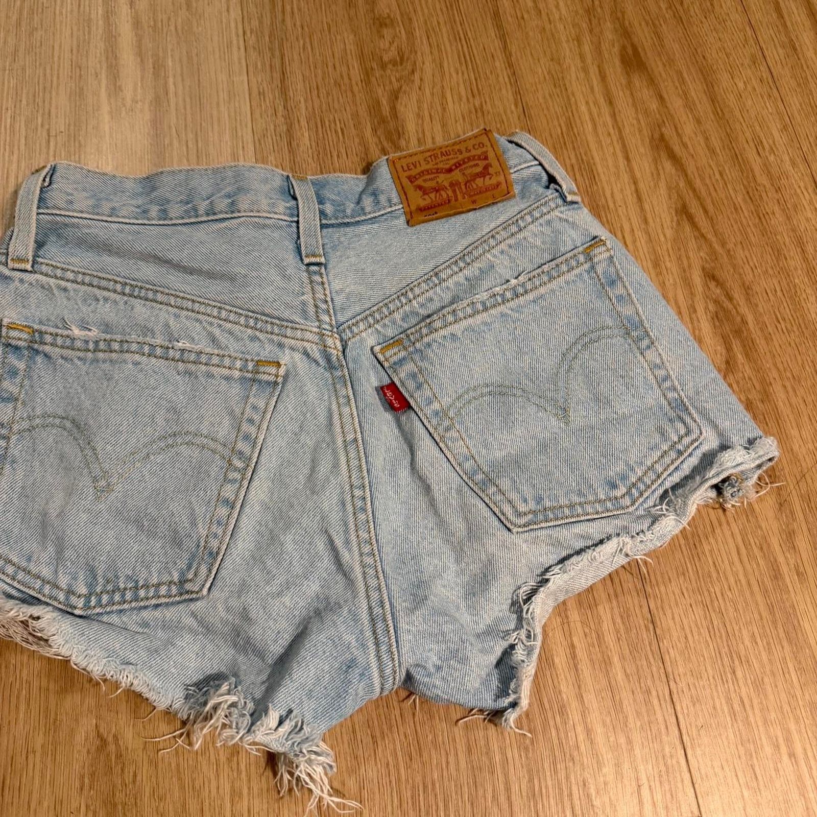 Levi's Levis 501 cutoff denim shorts Size 24" / US 00 / IT 34 - 4 Thumbnail