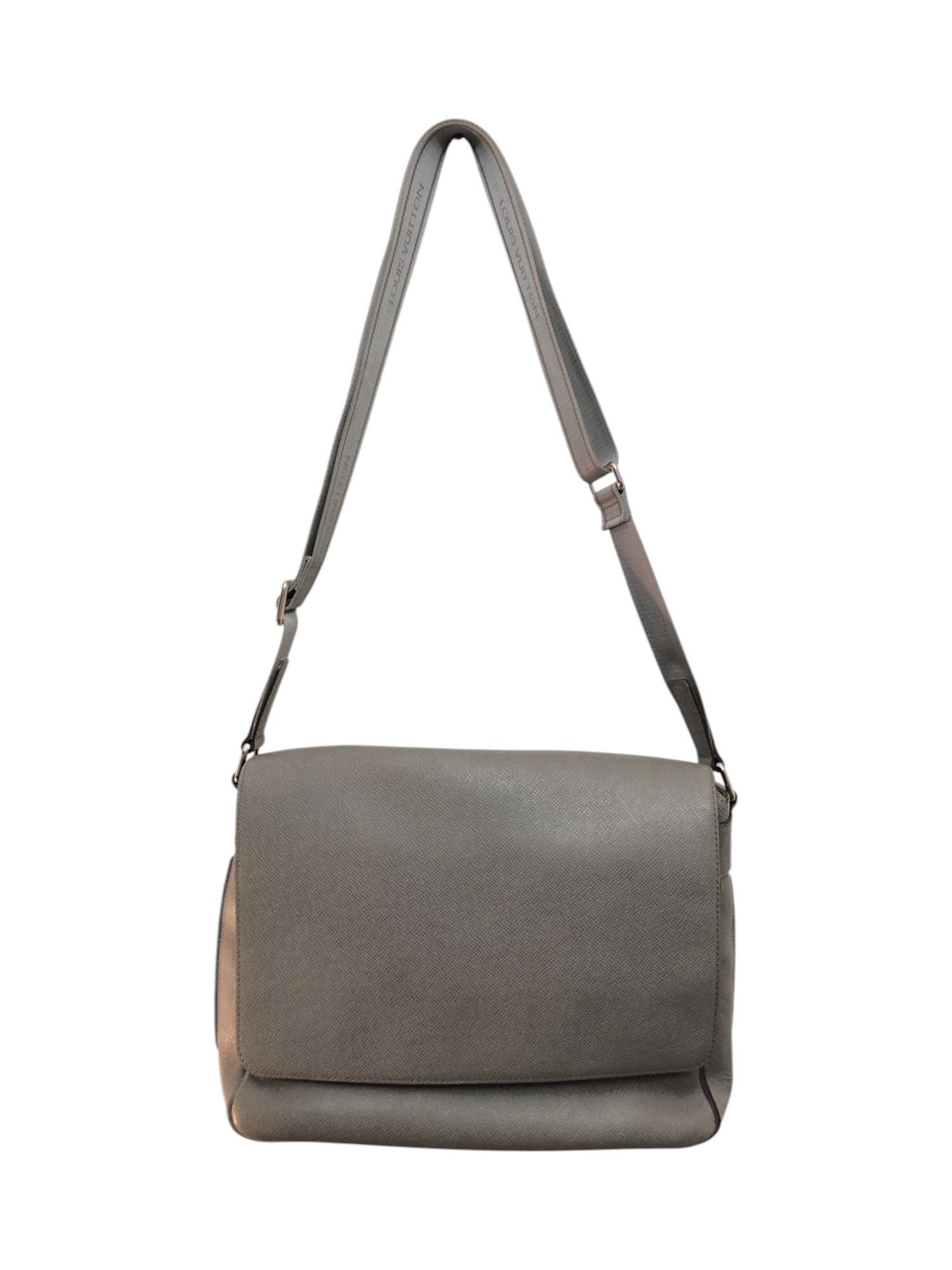 Louis Vuitton Louis Vuitton Glacier Taiga Leather Roman PM Messenger Bag Size ONE SIZE - 3 Thumbnail