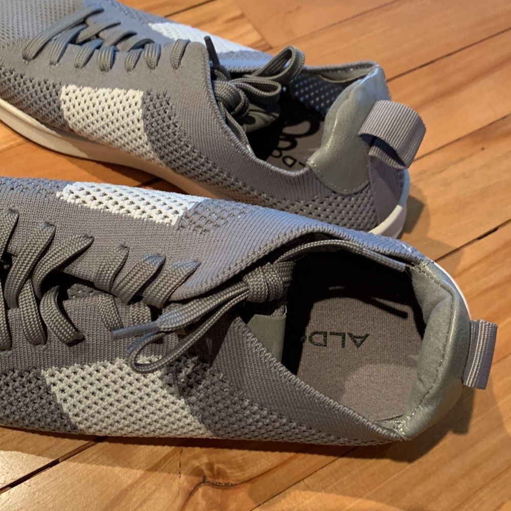 Aldo Z Aldo gray/white stripe mesh sneakers, new, size 9 Size US 9 / EU 42 - 4 Thumbnail