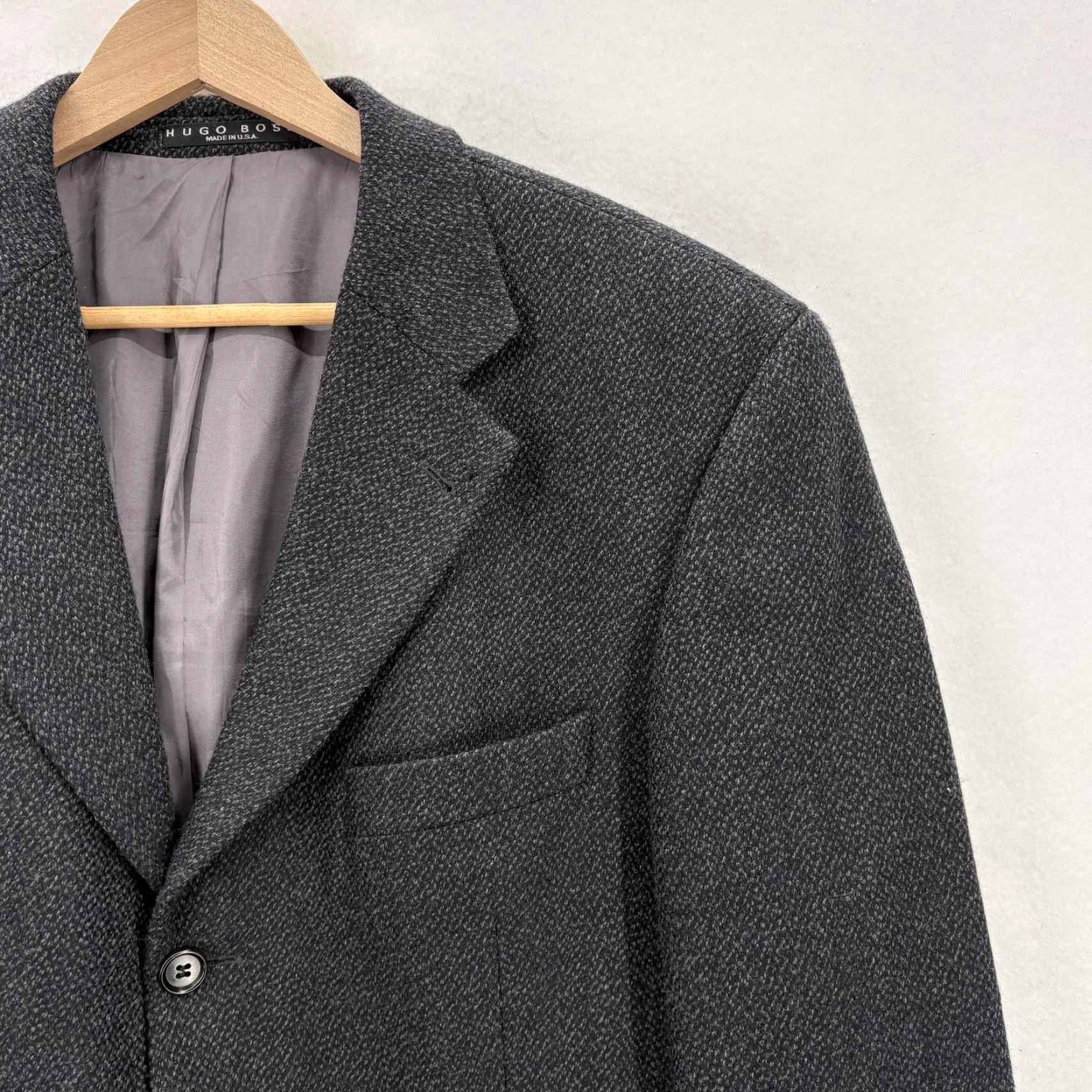 Hugo Boss VINTAGE Hugo Boss Blazer Mens 42R Gray Herringbone Cashmere Wool Blend Sport Coat USA Size 42R - 2 Thumbnail
