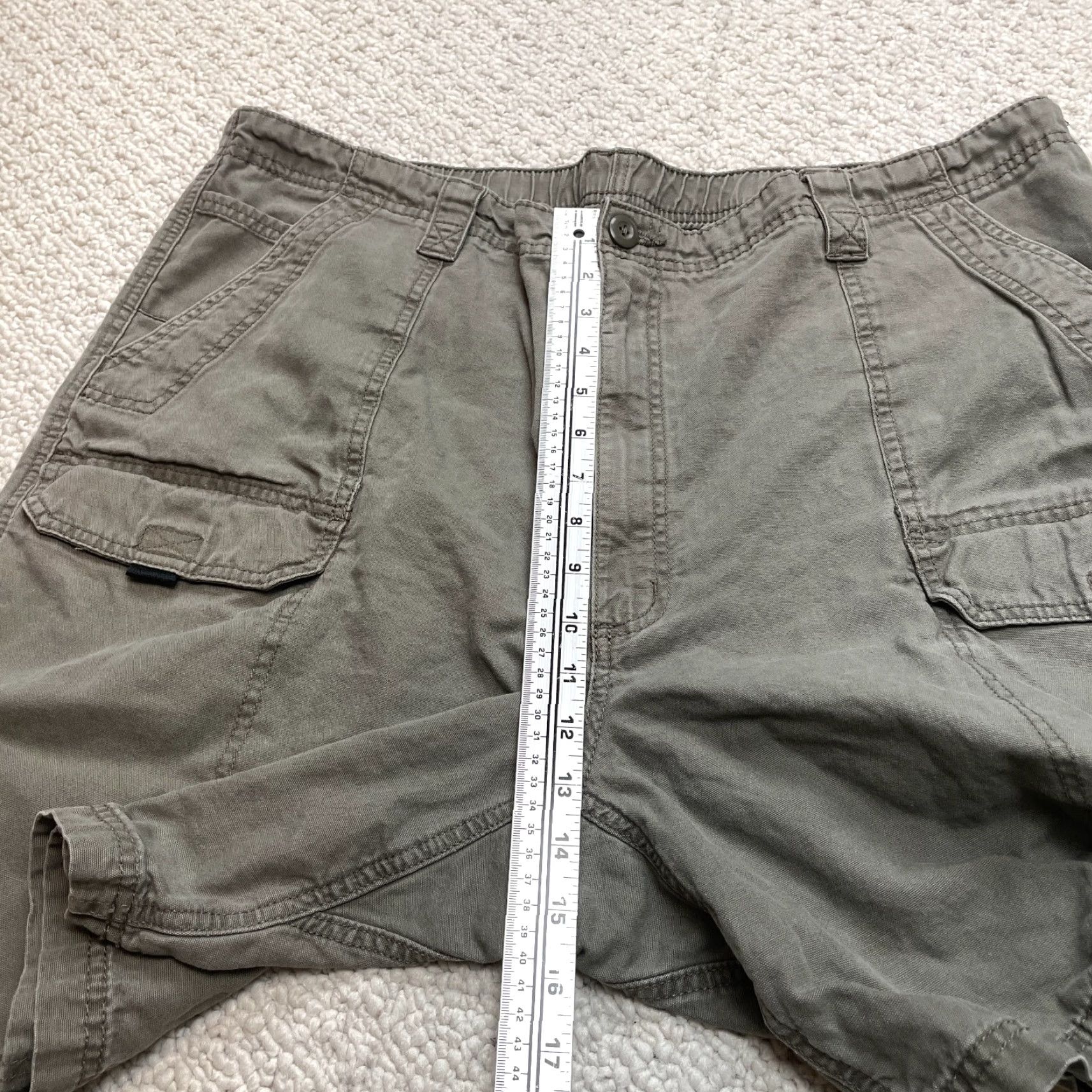 Wrangler Wrangler Shorts Mens 44 Cargo Pocket 8" Inseam Cotton Solid Green Casual Laundry Ready Mens Regular Waist 44 Colorful 90s Theme Size US 44 / EU 60 - 4 Thumbnail
