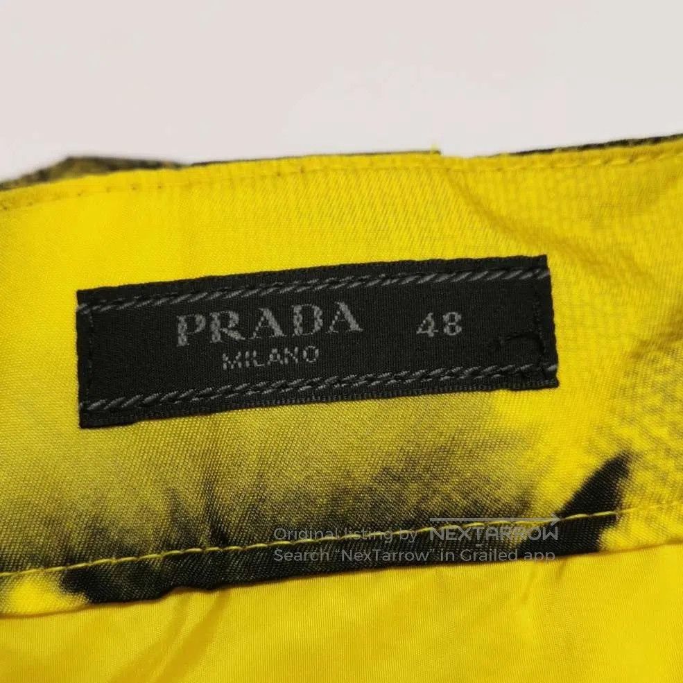 Prada Prada M Size Wolf Print Yellow Shorts. Size US 32 / EU 48 - 3 Thumbnail