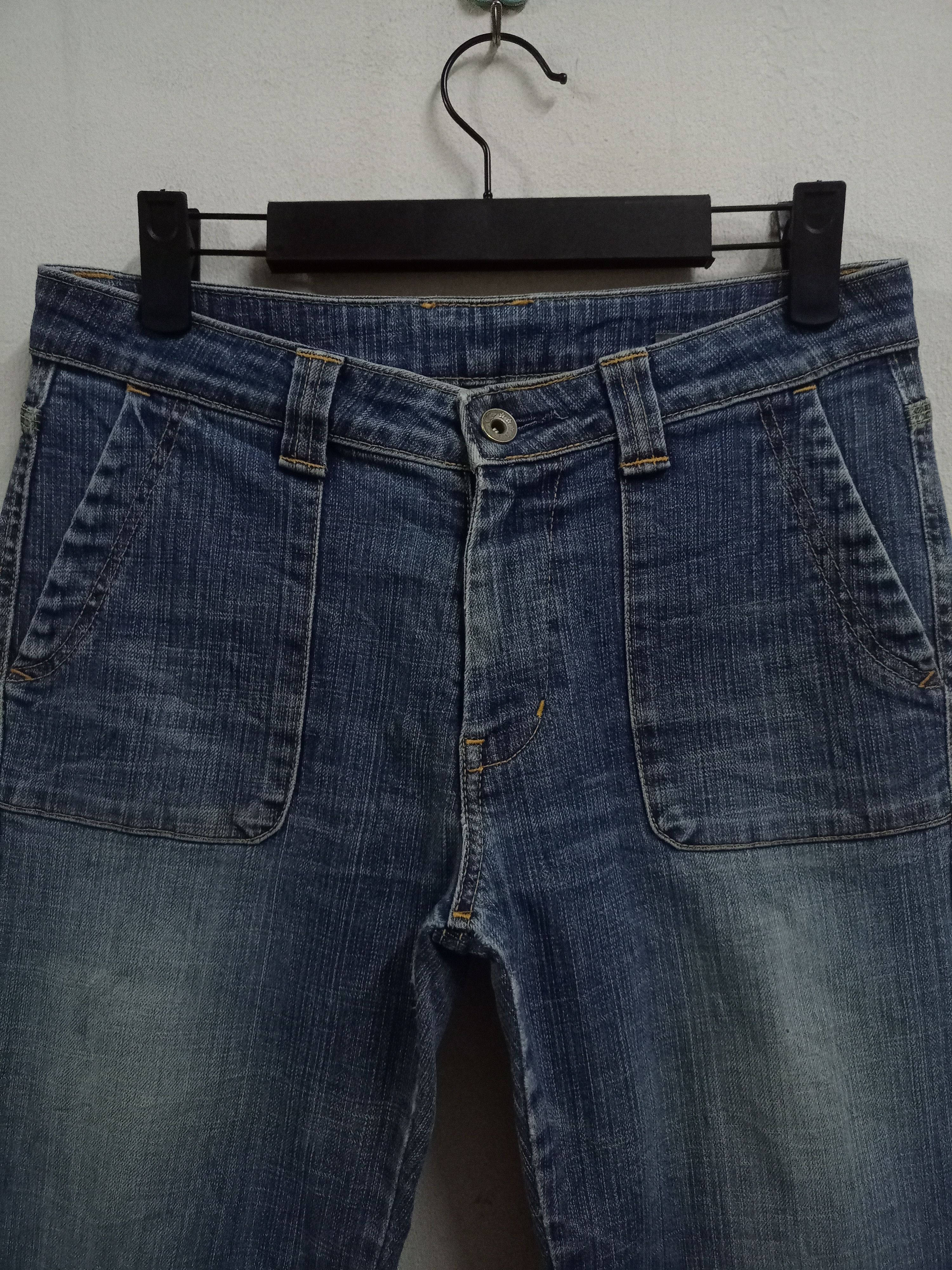 Japanese Brand Vintage Japanese Blue Way Blue Wash Flare Jeans Size 28" / US 6 / IT 42 - 4 Thumbnail