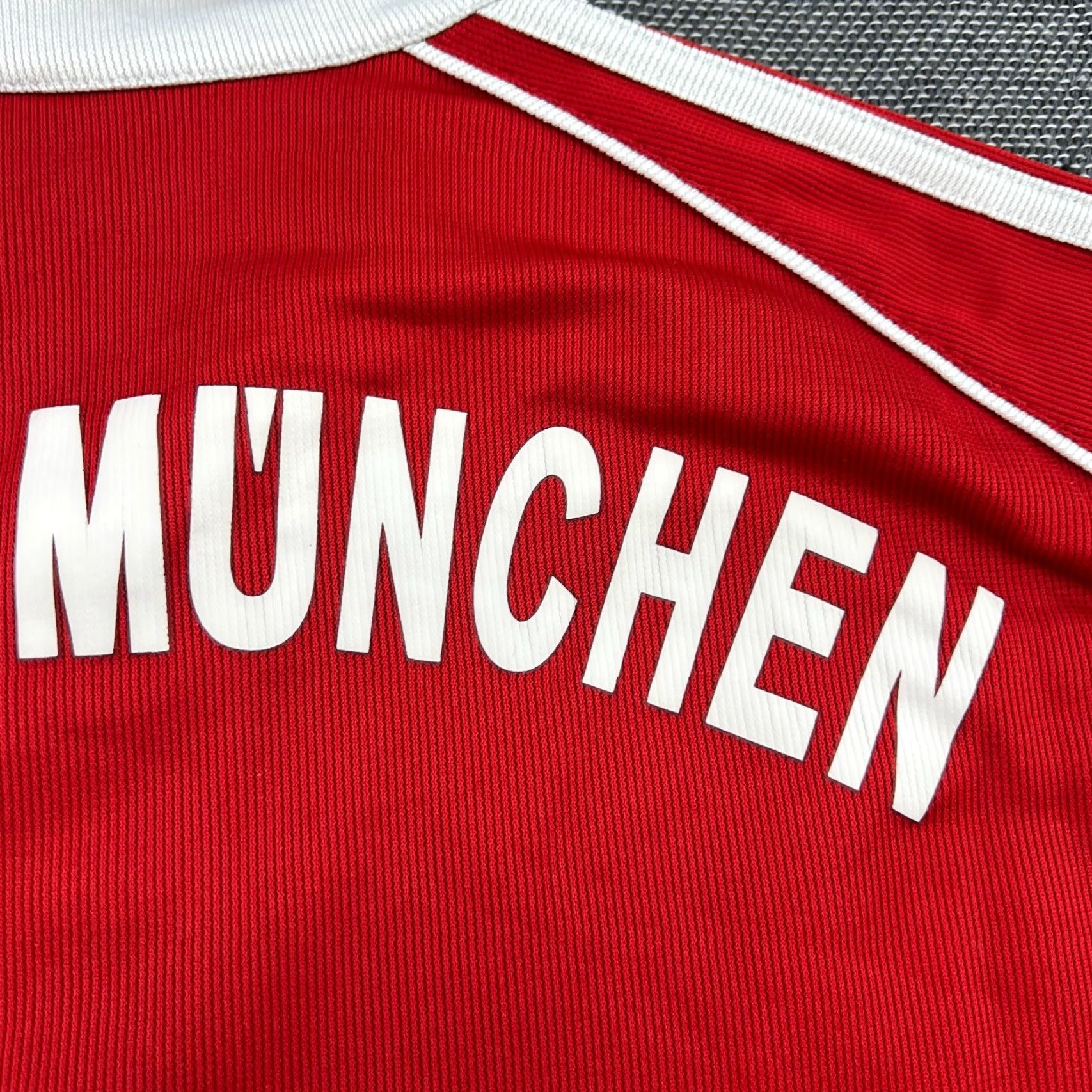 Adidas VINTAGE adidas Bayern Munich 2006 2007 Home Football Jersey Large Adidas Shirt Soccer Red Shirt Mens Large Red Jersey Football Adidas Size US L / EU 52-54 / 3 - 6 Thumbnail