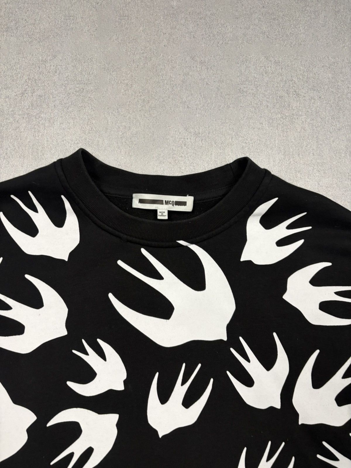 Alexander McQueen McQ Alexander McQueen Swallow Print Sweatshirt Black Size L Size US L / EU 52-54 / 3 - 5 Thumbnail