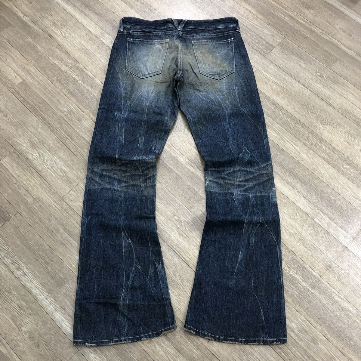 Vanquish 🇯🇵2000s Vanquish Distressed Painted Punk Bootcut Flared Jeans Size US 31 - 20 Thumbnail