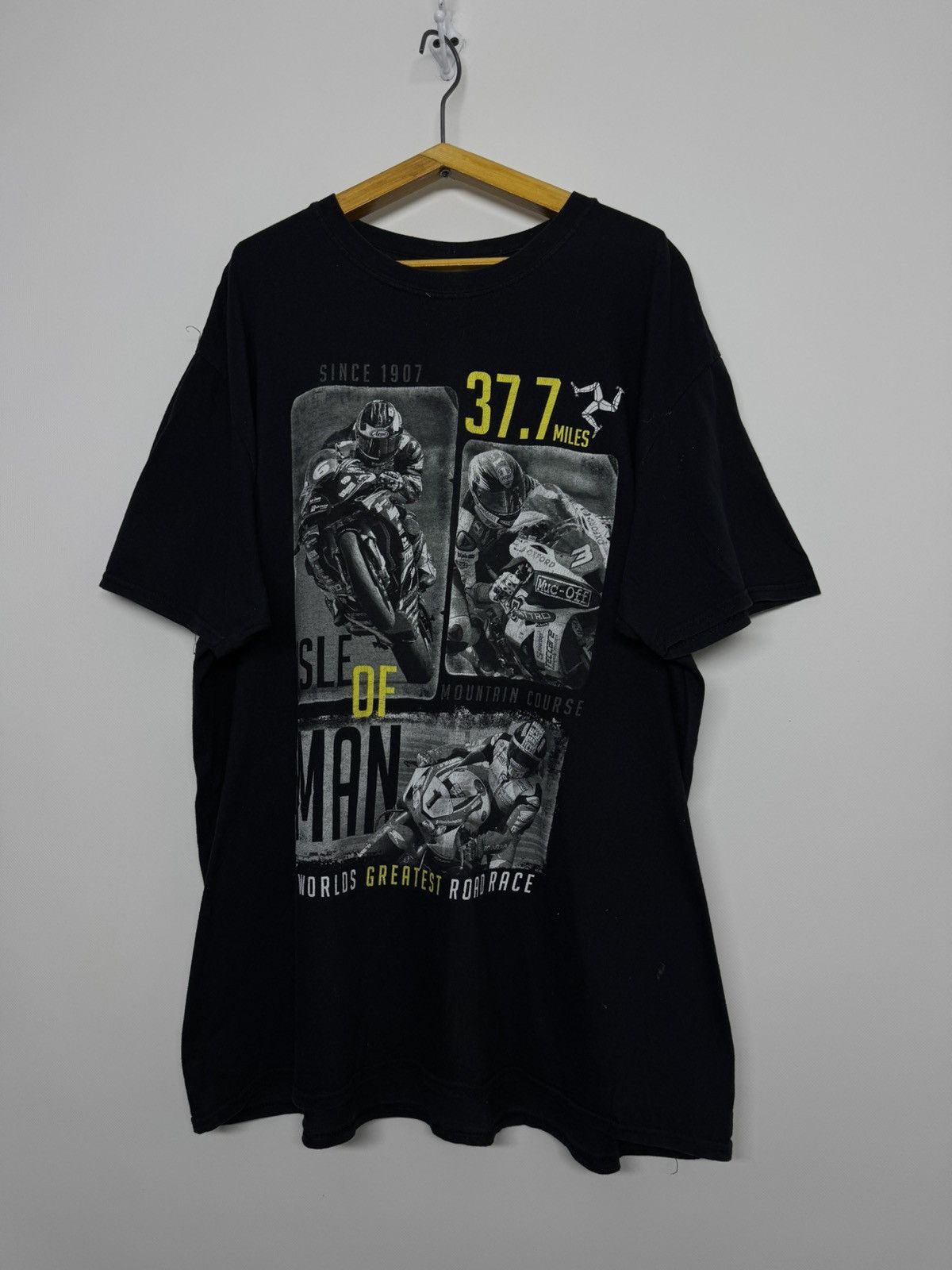 Gildan Vintage Y2k Isle of Man Course printed T Shirt Size US XL / EU 56 / 4 - 2 Thumbnail