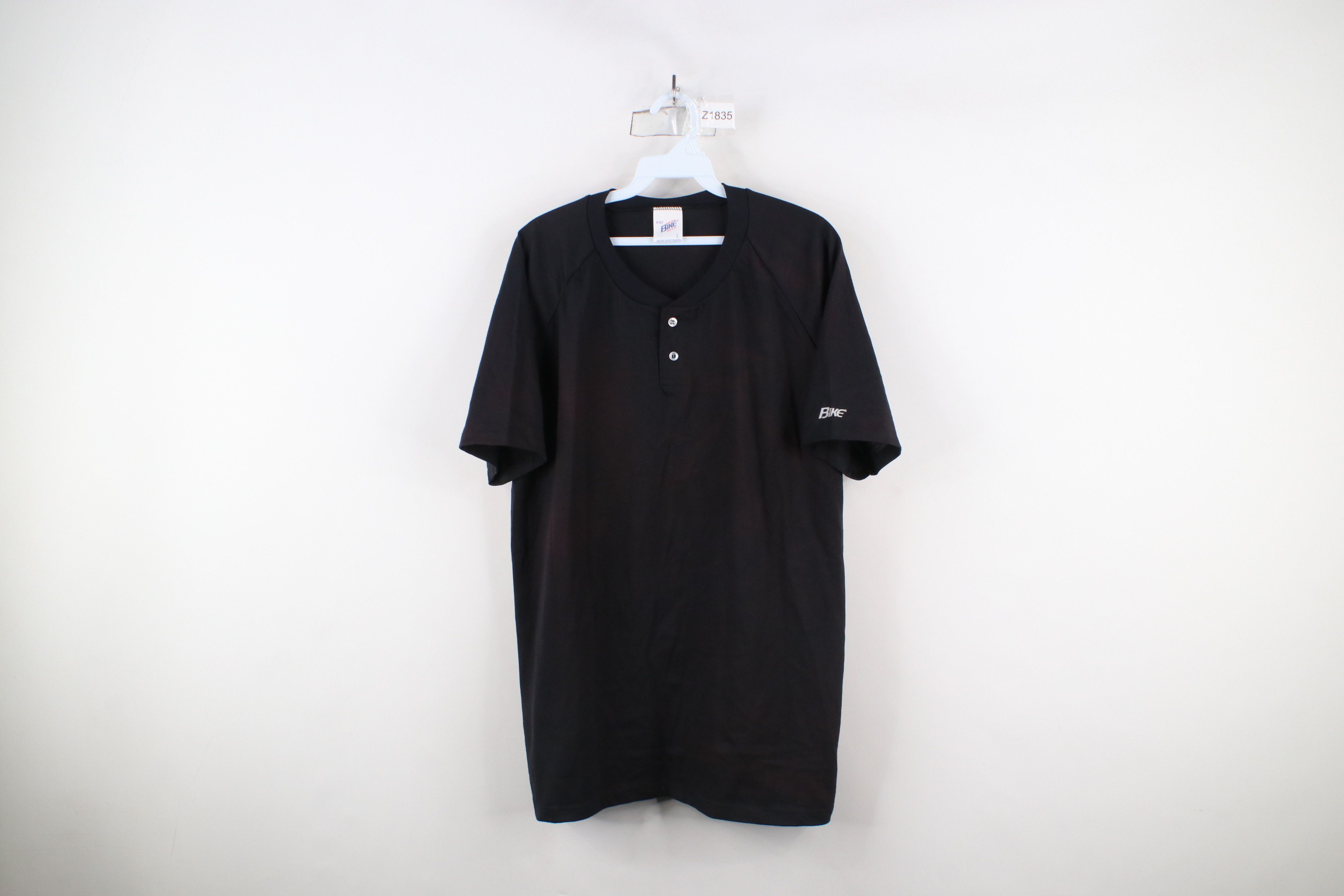 Vintage Vintage 90s Streetwear Faded Blank Henley T-Shirt Black USA Size US L / EU 52-54 / 3 - 1 Thumbnail