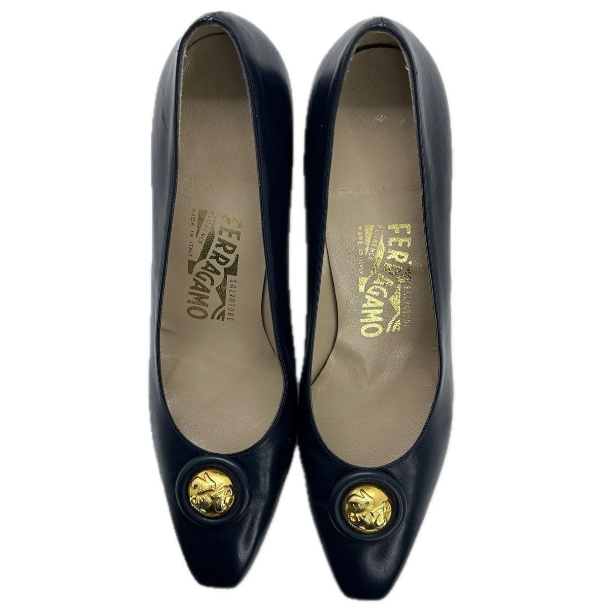 Salvatore Ferragamo Vintage Salvatore Ferragamo Sz 8.5AA Navy Leather Pumps Size US 8.5 / IT 38.5 - 1 Thumbnail